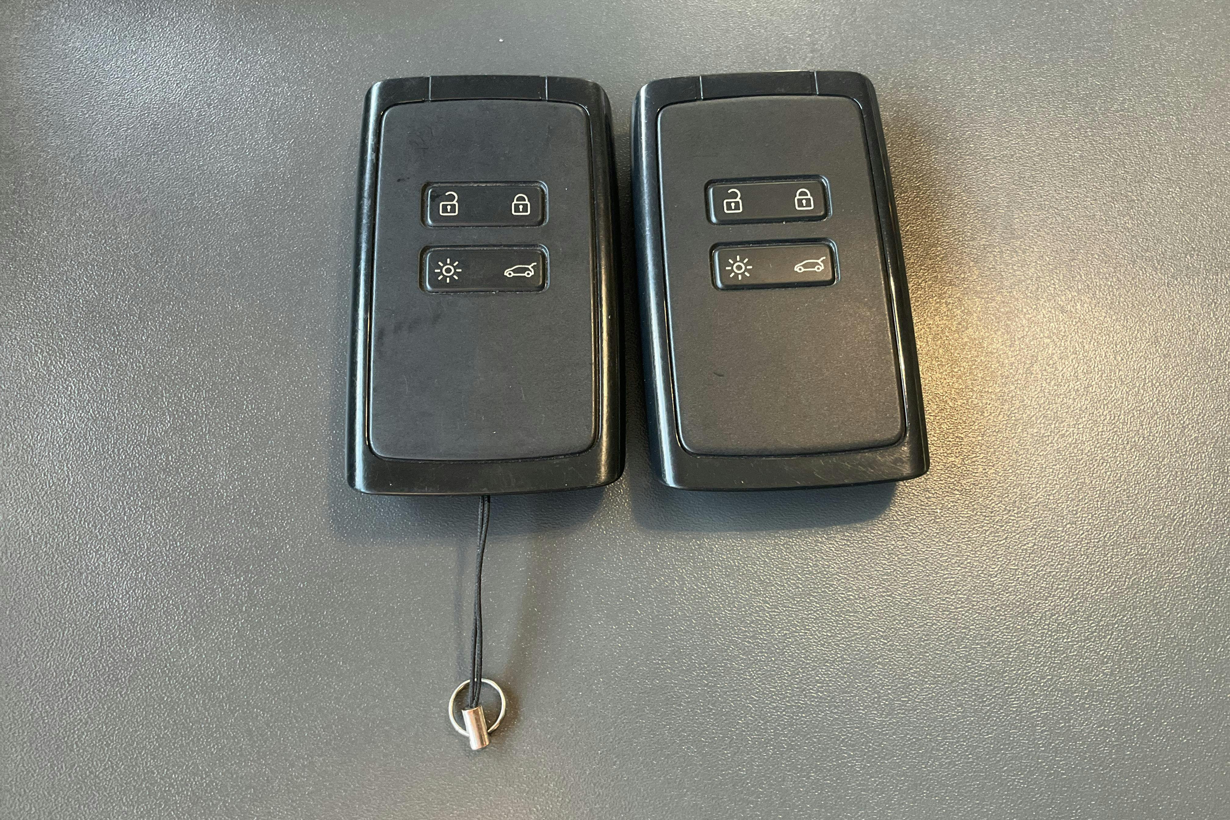 Presentation photo 17 of 17: Renault Mégane E-TECH 60kWh (220hk) - 27 420 km - Automatic - black - 2023