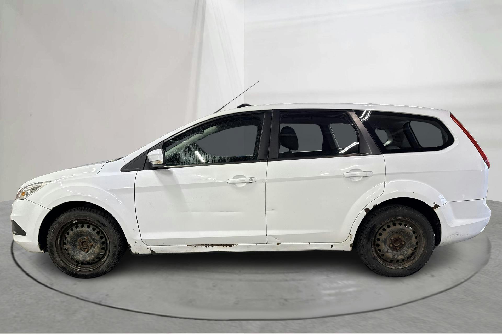 Presentation photo 2 of 13: Ford Focus 1.8 Flexifuel Kombi (125hk) - 158 720 km - Manual - white - 2008