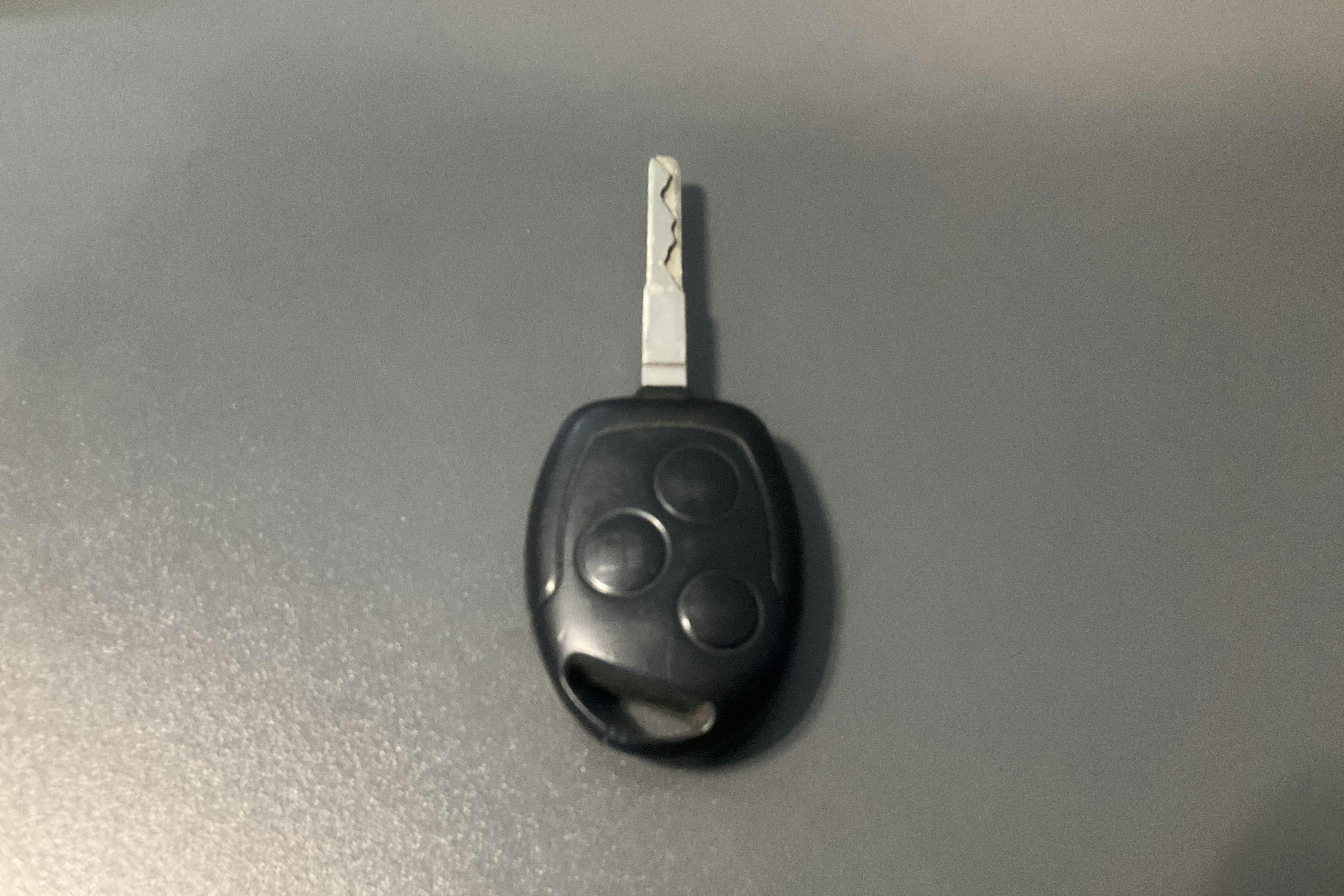 Presentation photo 13 of 13: Ford Focus 1.8 Flexifuel Kombi (125hk) - 158 720 km - Manual - white - 2008