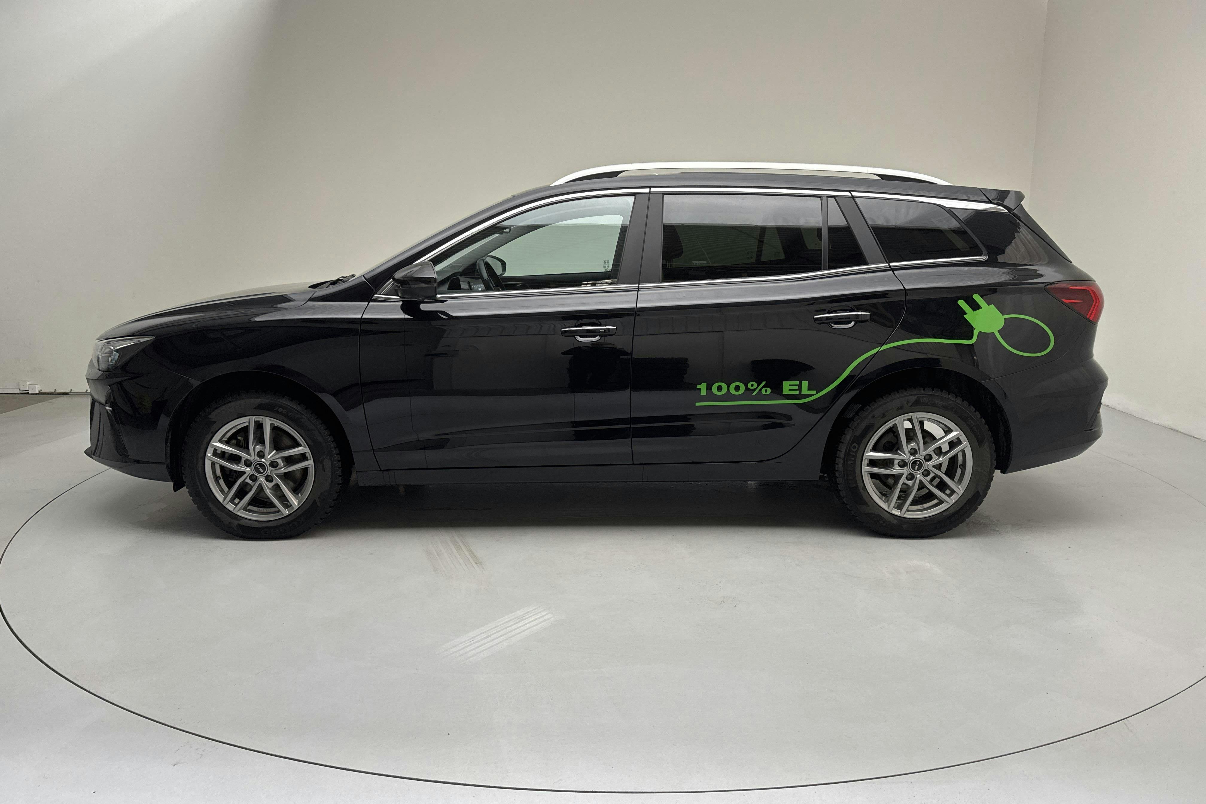 Presentation photo 2 of 16: MG MG5 Long Range 61kWh (177hk) - 71 610 km - Automatic - black - 2023