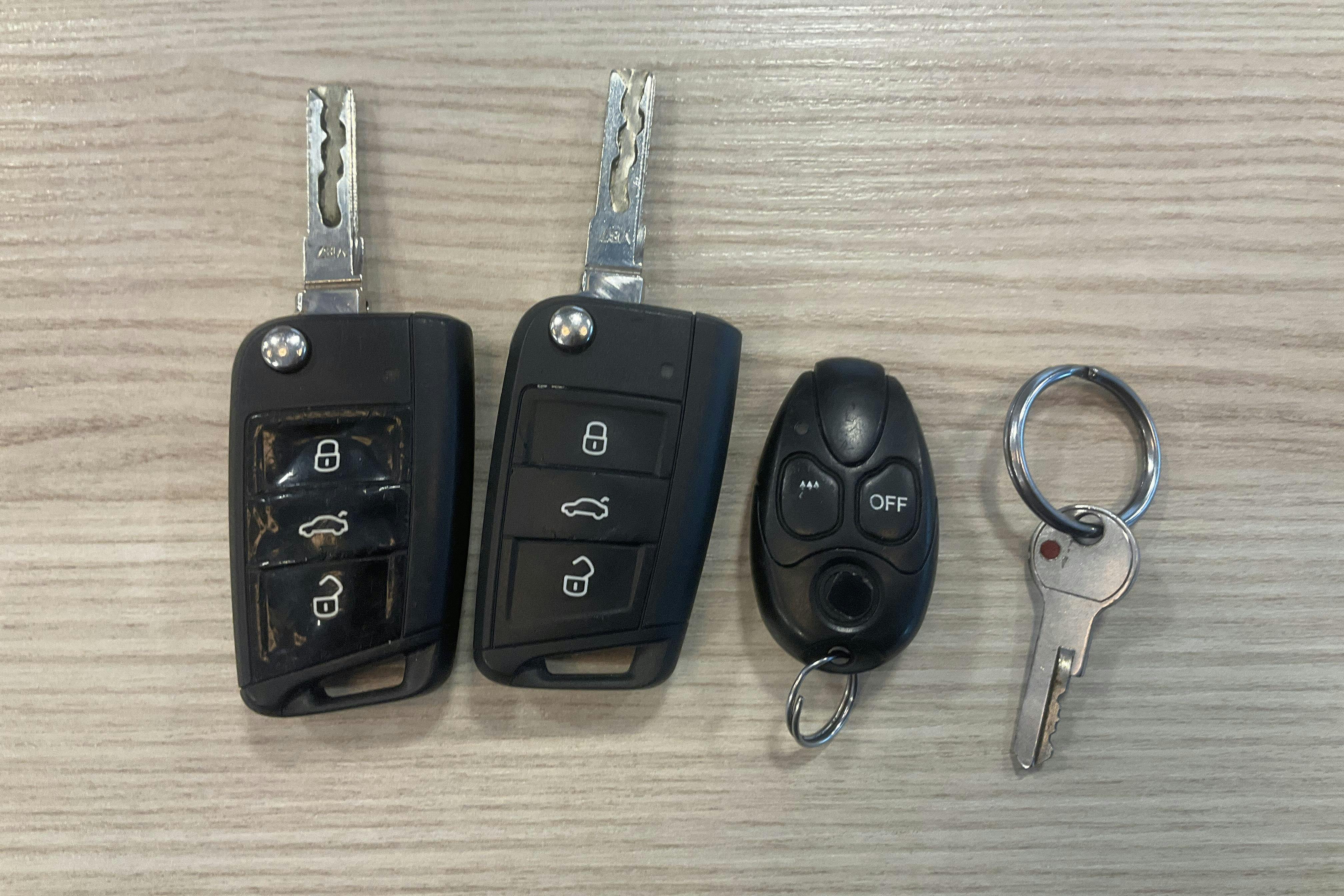 Presentation photo 17 of 17: Skoda Octavia III 2.0 TDI CR Combi 4x4 (150hk) - 228 470 km - Manual - blue - 2016