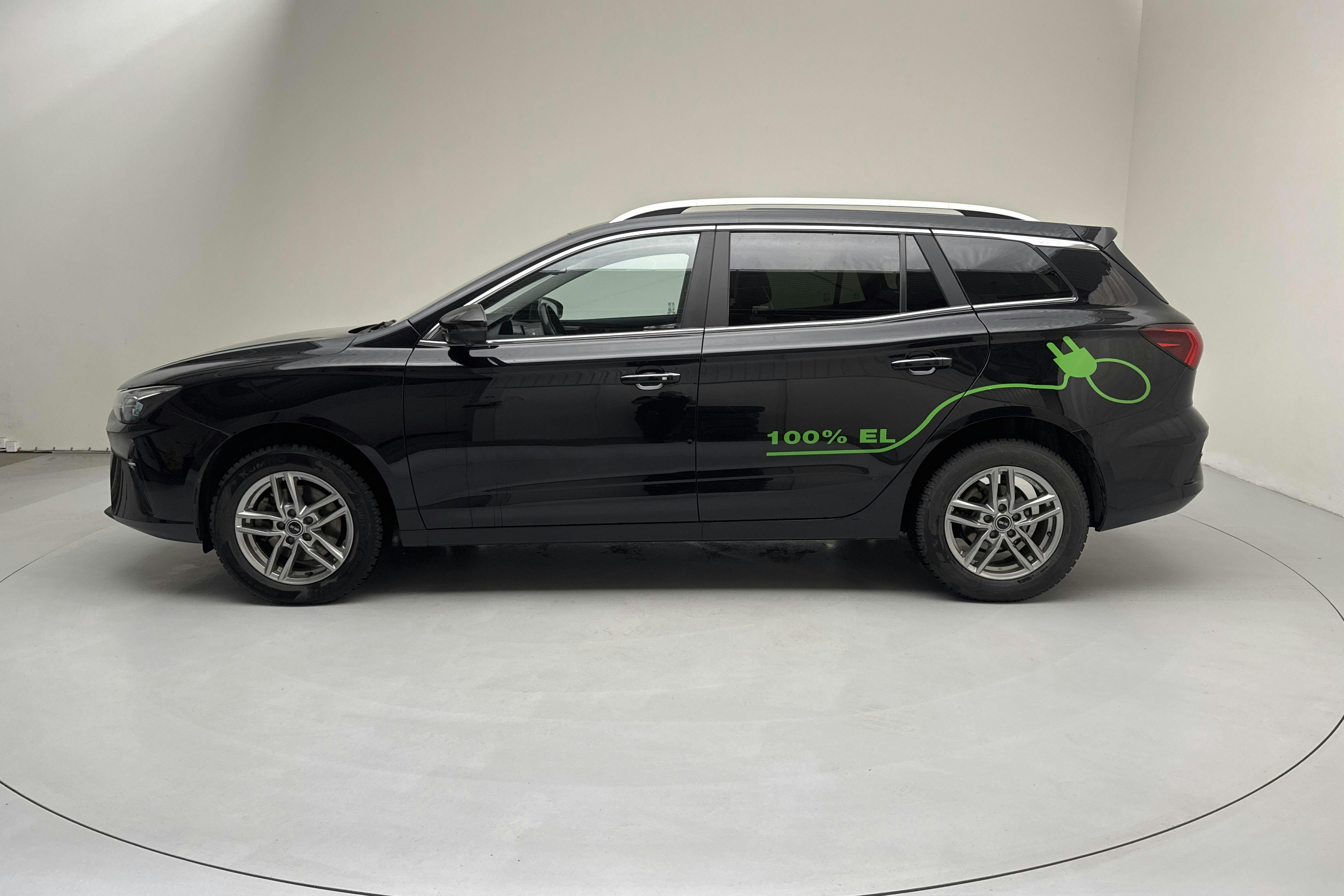 Presentation photo 2 of 16: MG MG5 Long Range 61kWh (177hk) - 84 540 km - Automatic - black - 2022