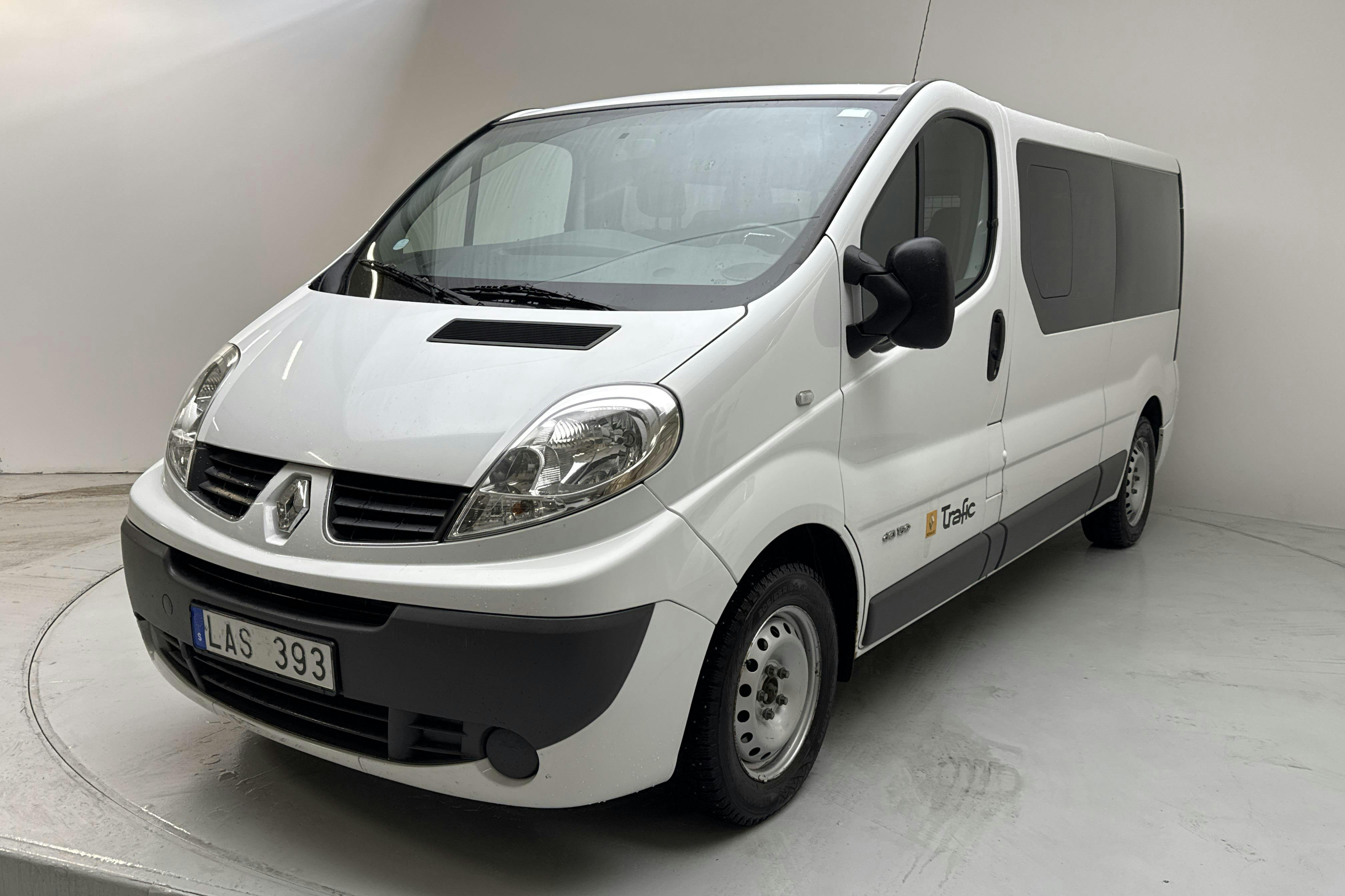 Renault Trafic 2.5 dCi FAP Buss (146hk) - 8 600 mil - Automat - vit - 2010