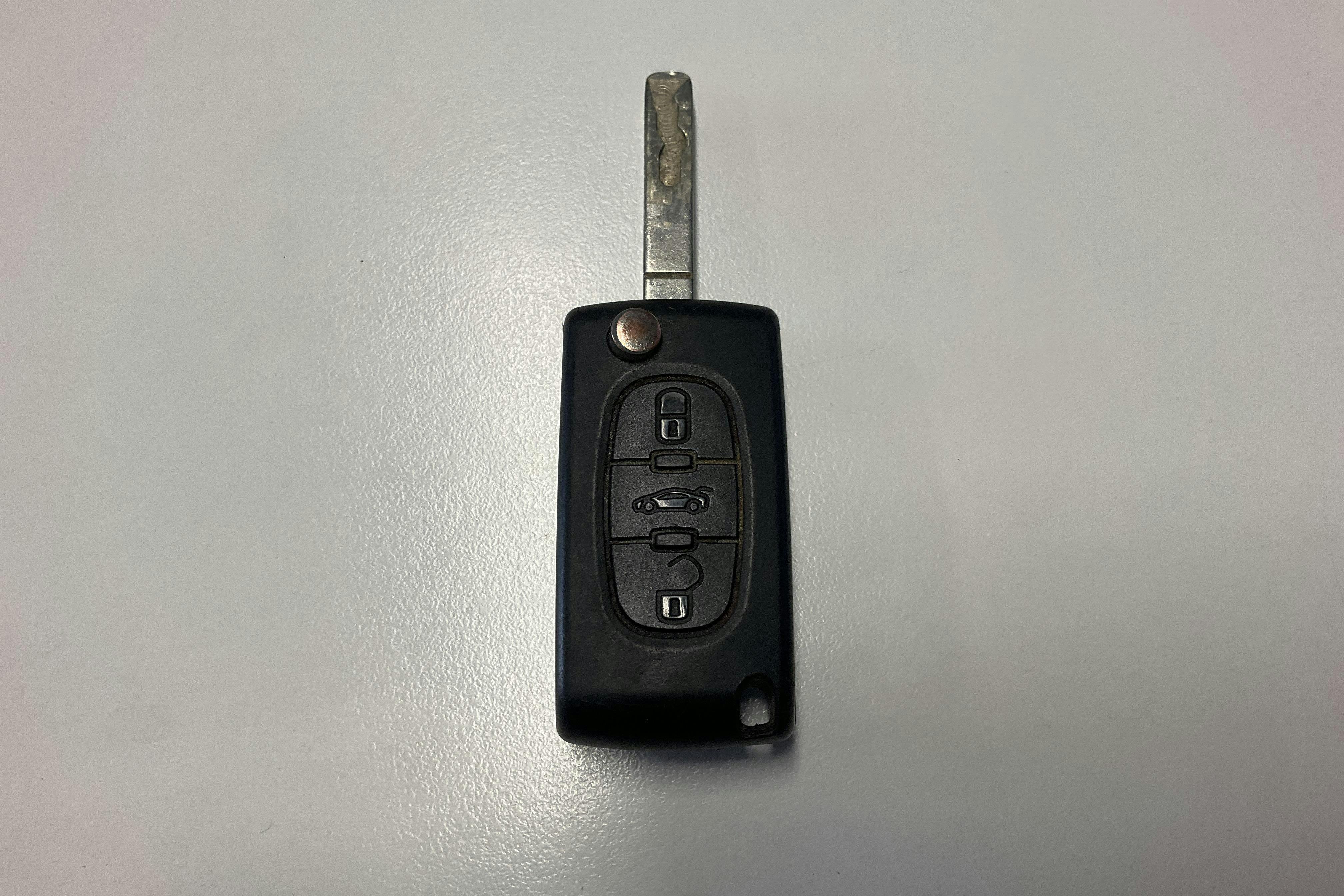 Presentation photo 12 of 12: Peugeot Partner 1.6 e-HDI Skåp (90hk) - 176 390 km - Automatic - black - 2014