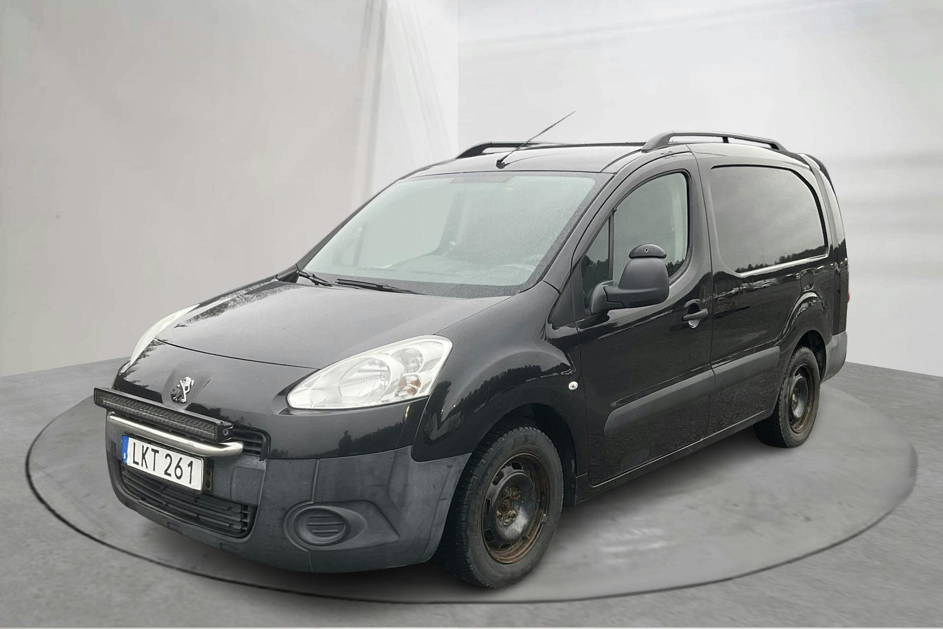 Presentation photo 1 of 12: Peugeot Partner 1.6 e-HDI Skåp (90hk) - 176 390 km - Automatic - black - 2014