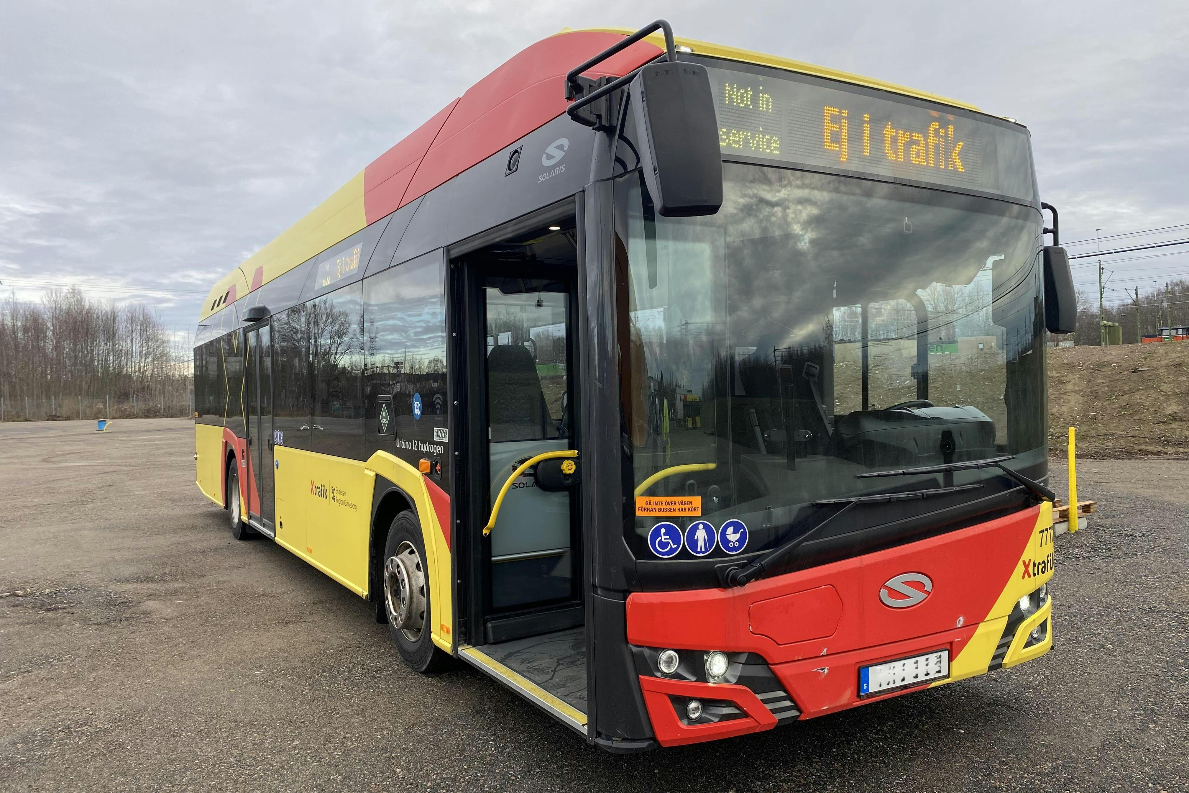 Esitlusfoto 2 aadressil 38: SOLARIS URBINO 12 HYDROGEN - 37 335 km - kollane - 2021