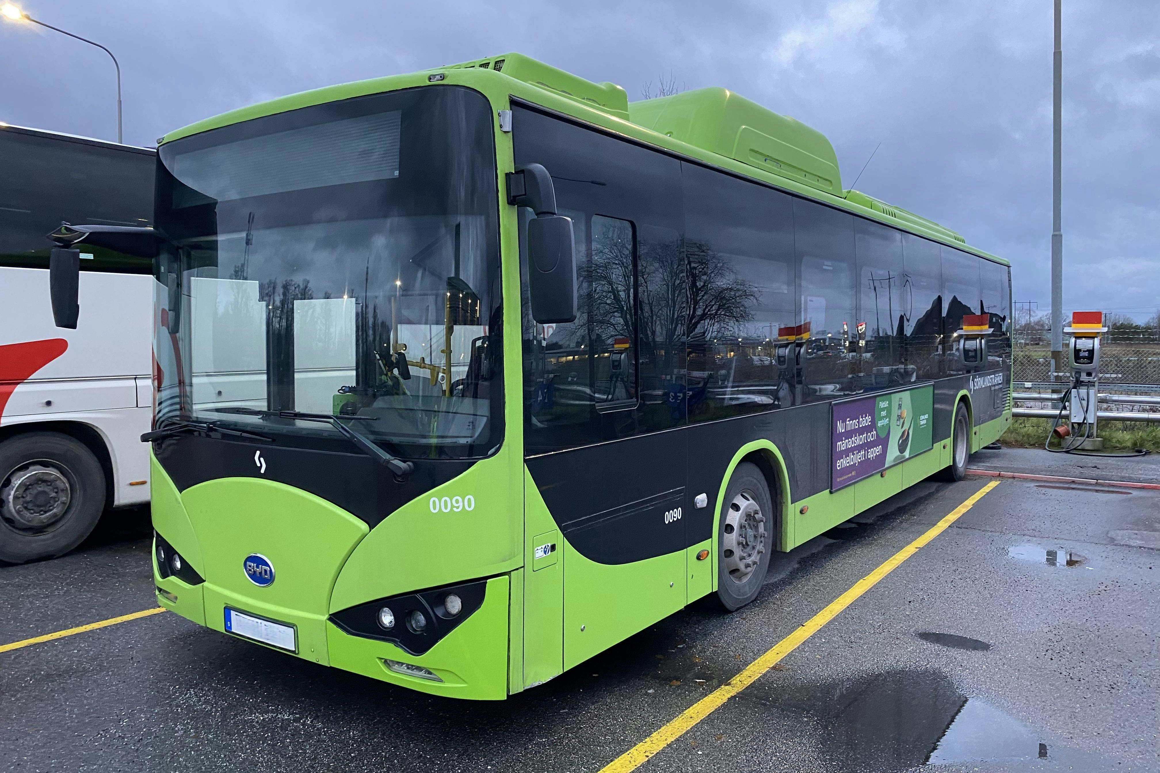 Zdjęcie prezentacyjne 1 z 47: BYD Buss - 341 922 km - Automatyczna - zielony - 2015