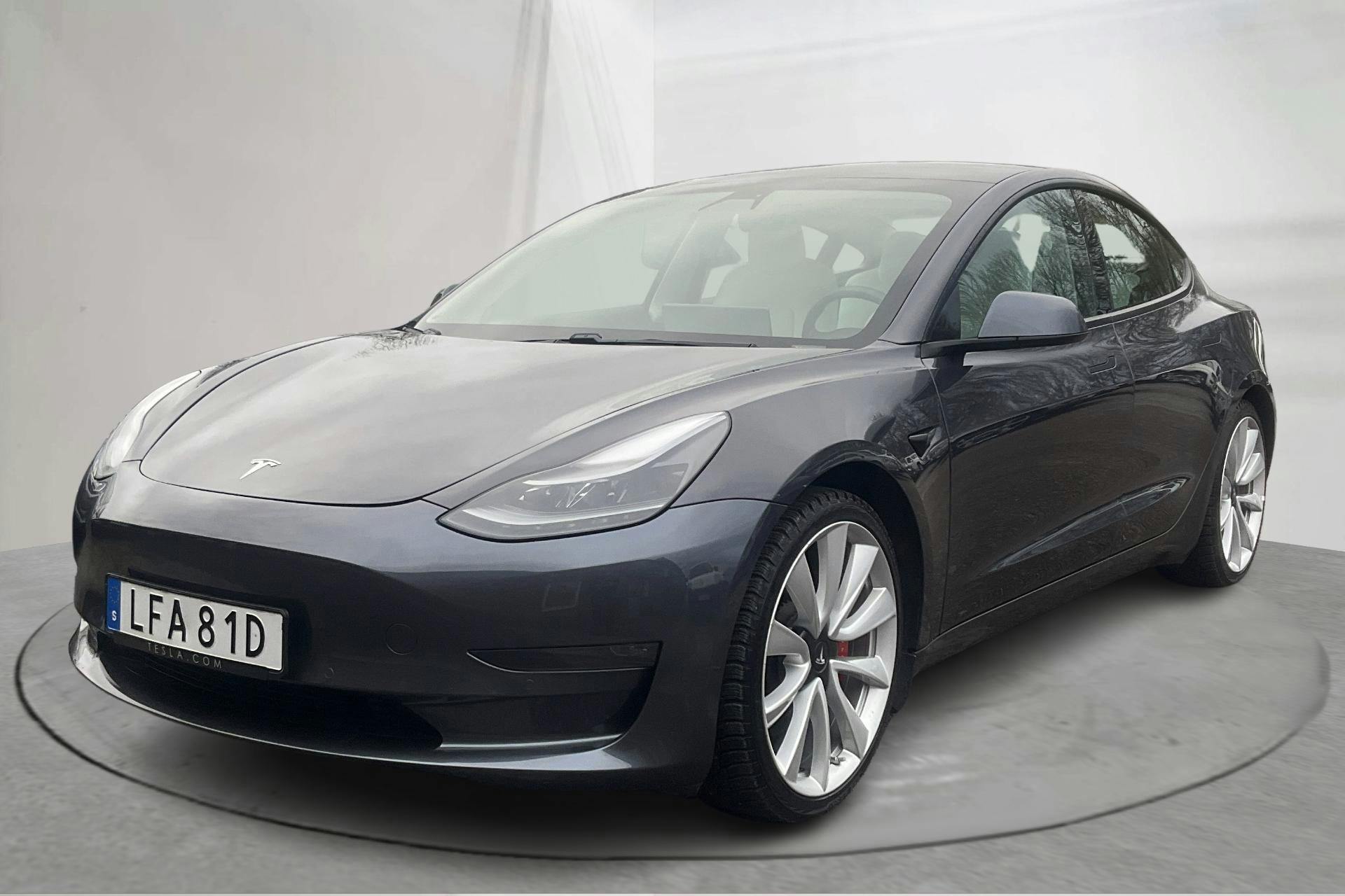 Presentationsfoto 1 av 19: Tesla Model 3 Performance AWD - 4 364 mil - Automat - grå - 2021