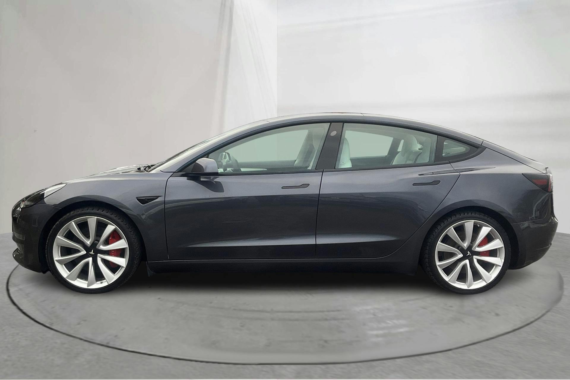 Presentationsfoto 2 av 19: Tesla Model 3 Performance AWD - 4 364 mil - Automat - grå - 2021