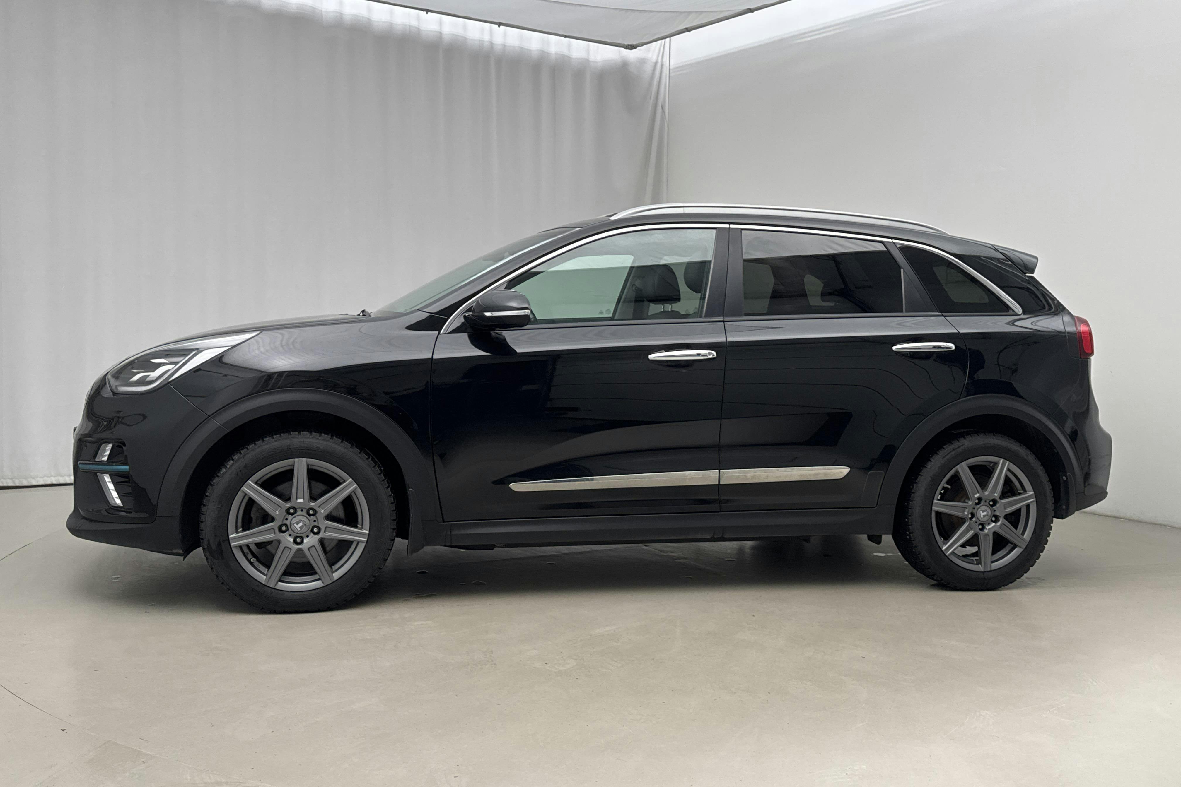 Esitlusfoto 2 aadressil 24: KIA e-Niro 64kWh (204hk) - 102 310 km - Automaatne - must - 2020