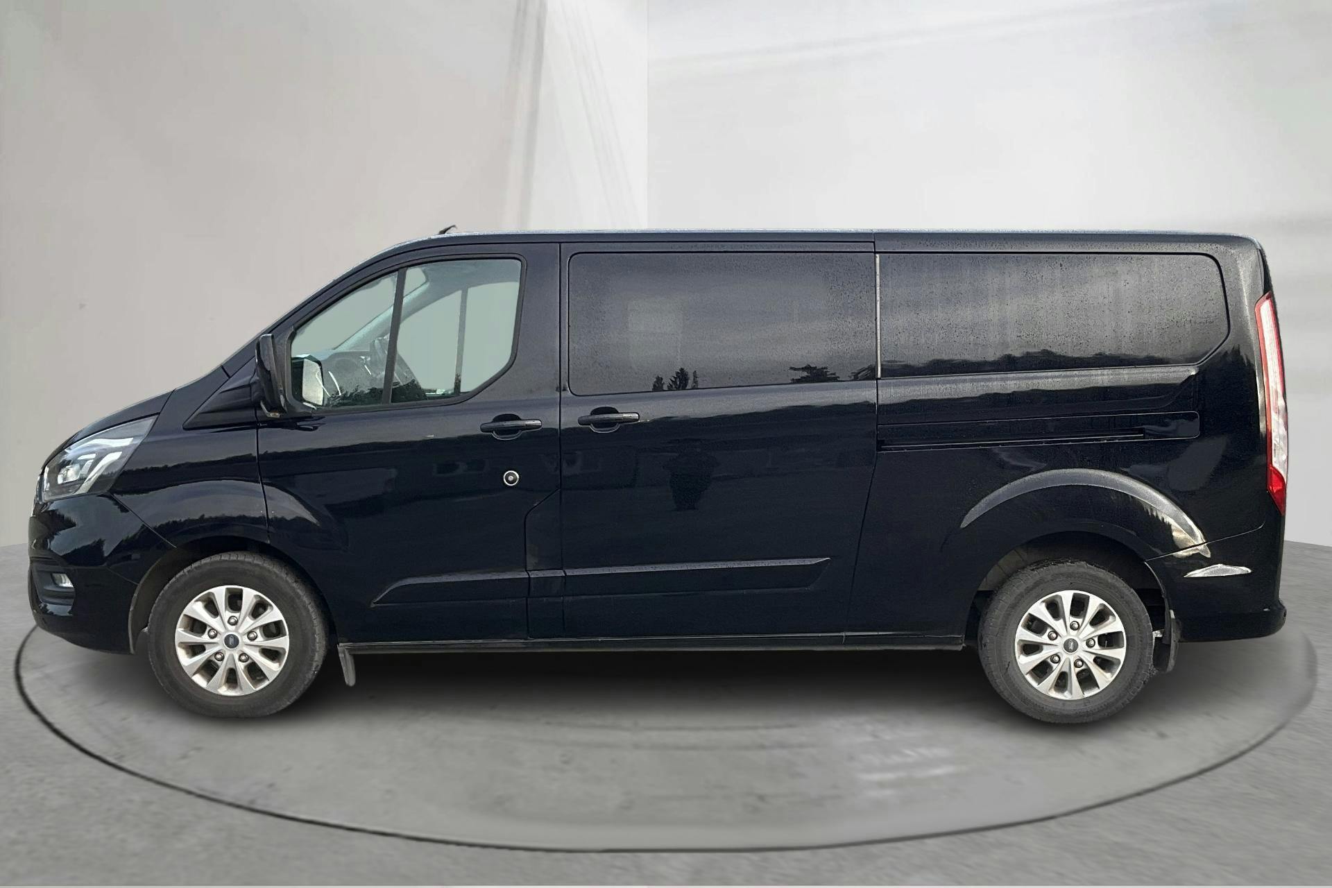 Presentation photo 2 of 12: Ford Transit Custom 340 (170hk) - 125 550 km - Automatic - black - 2021