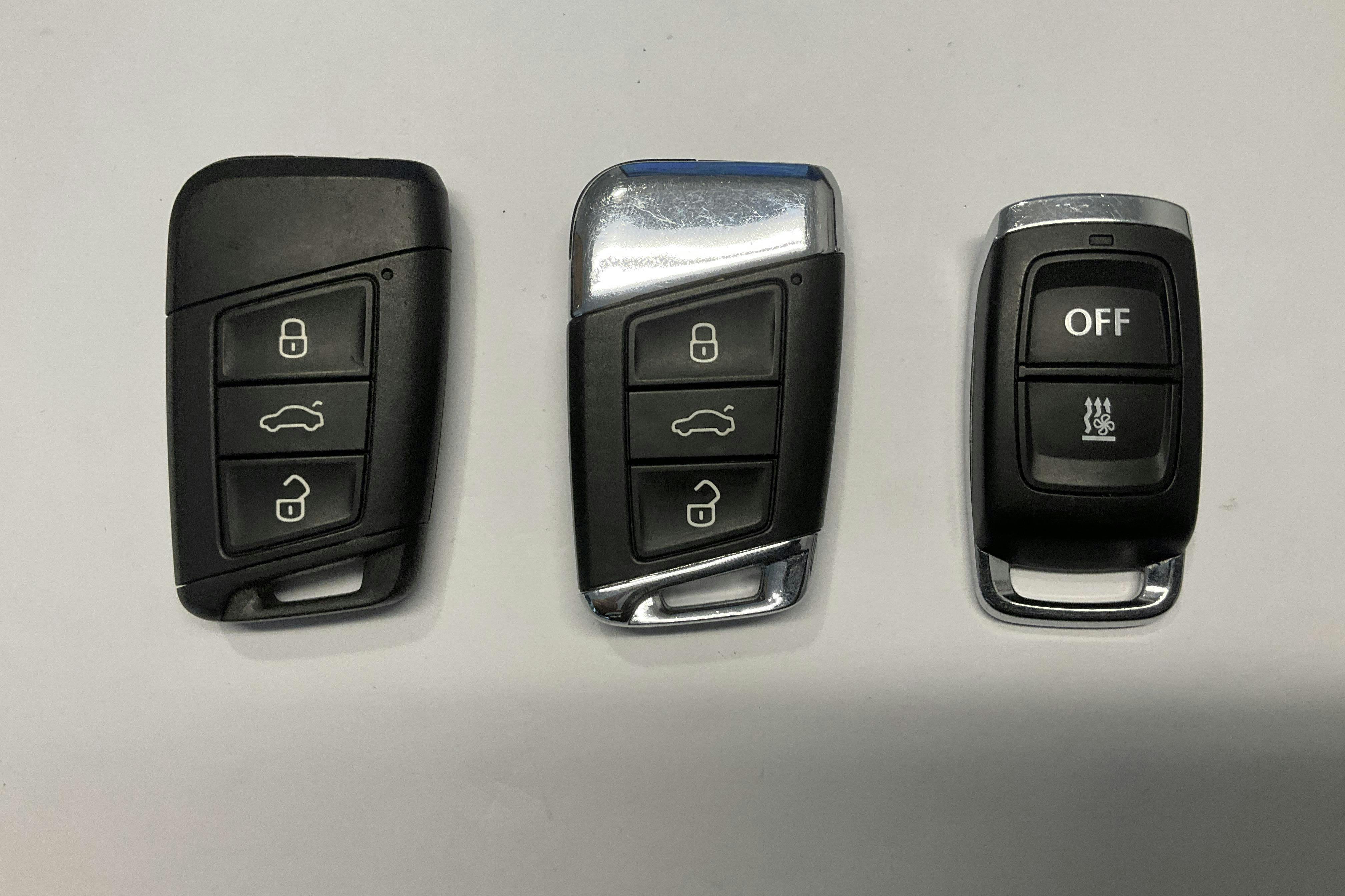 Esitlusfoto 15 aadressil 15: Skoda Superb 1.4 TSI PHEV Kombi (218hk) - 61 140 km - Automaatne - valge - 2021