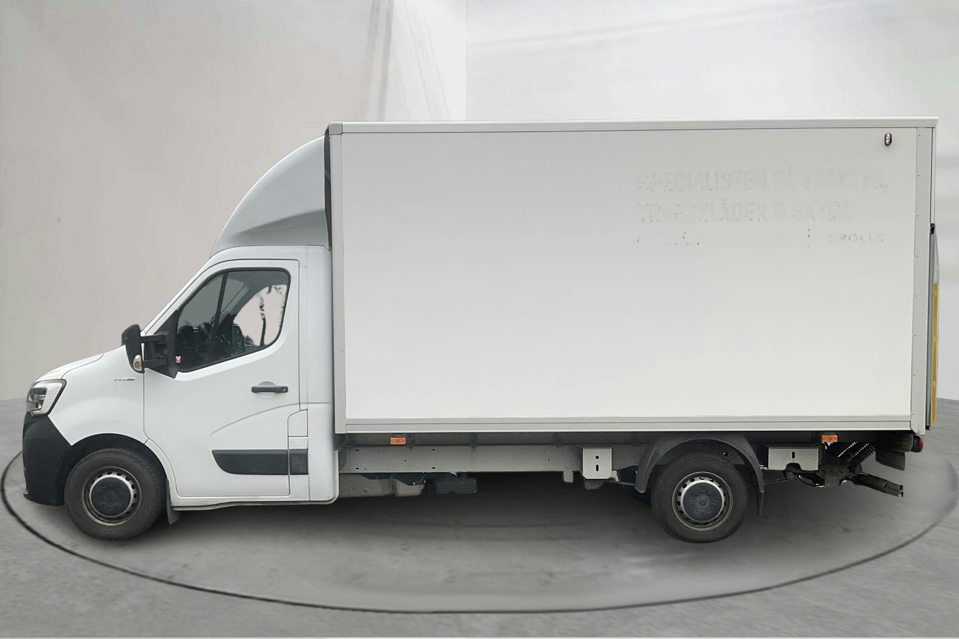 Presentation photo 2 of 12: Renault Master 2.3 dCi Pickup/Chassi 2WD (150hk) - 42 570 km - Manual - white - 2022