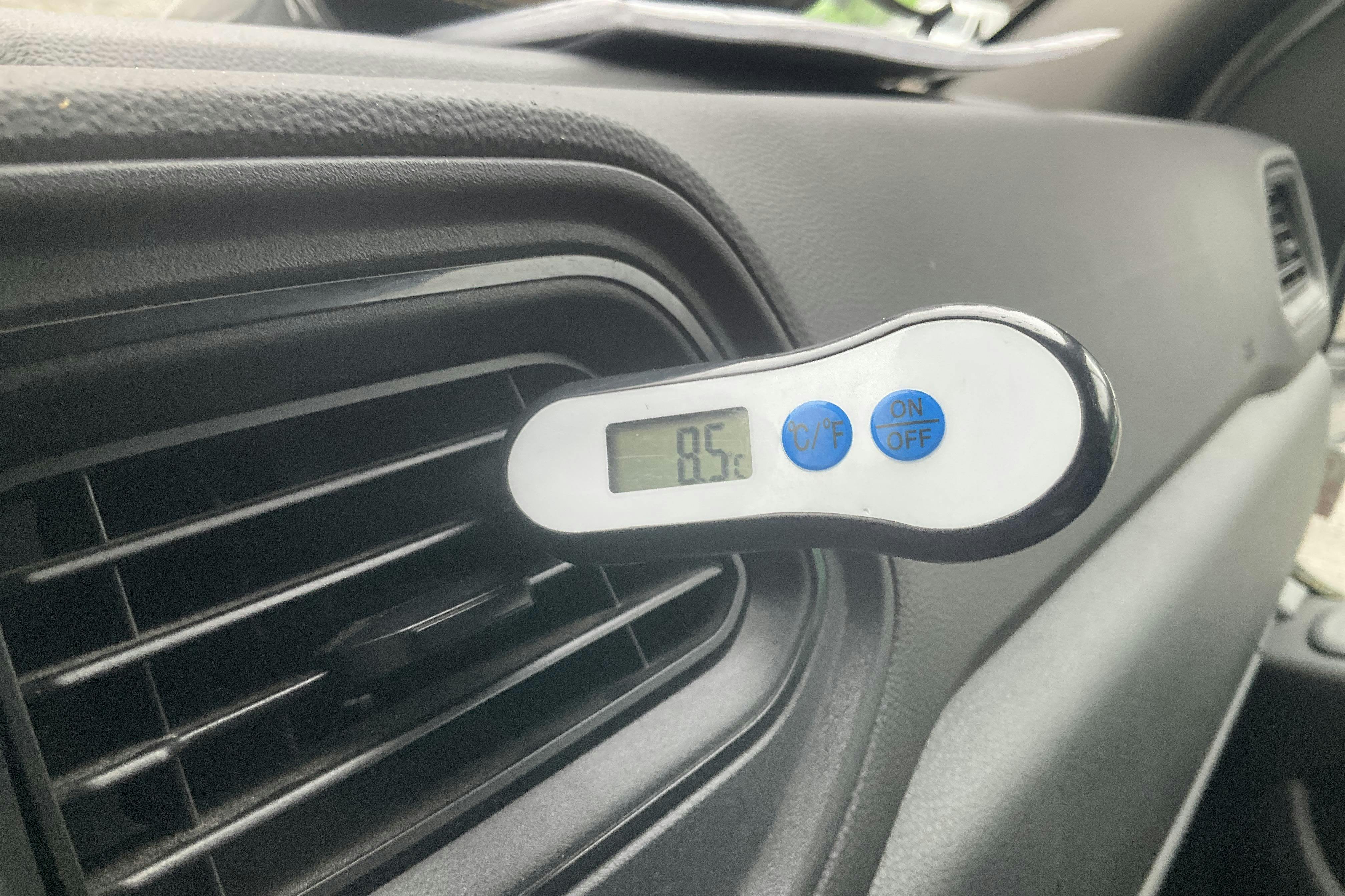 Presentation photo 12 of 12: Renault Master 2.3 dCi Pickup/Chassi 2WD (150hk) - 42 570 km - Manual - white - 2022