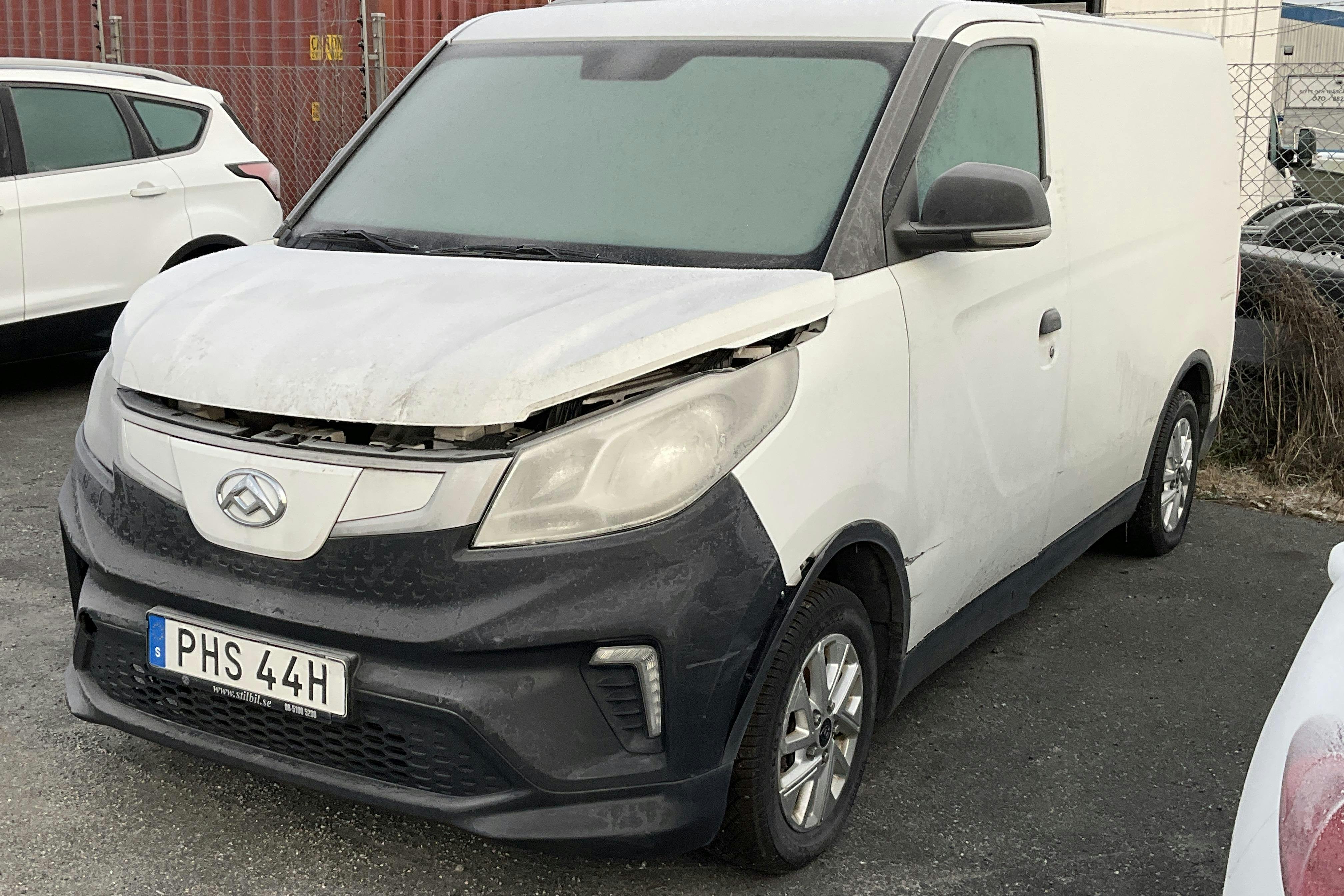 Presentation photo 1 of 14: Maxus e-Deliver 52.5 kWh (122hk) - 60 350 km - Automatic - white - 2021