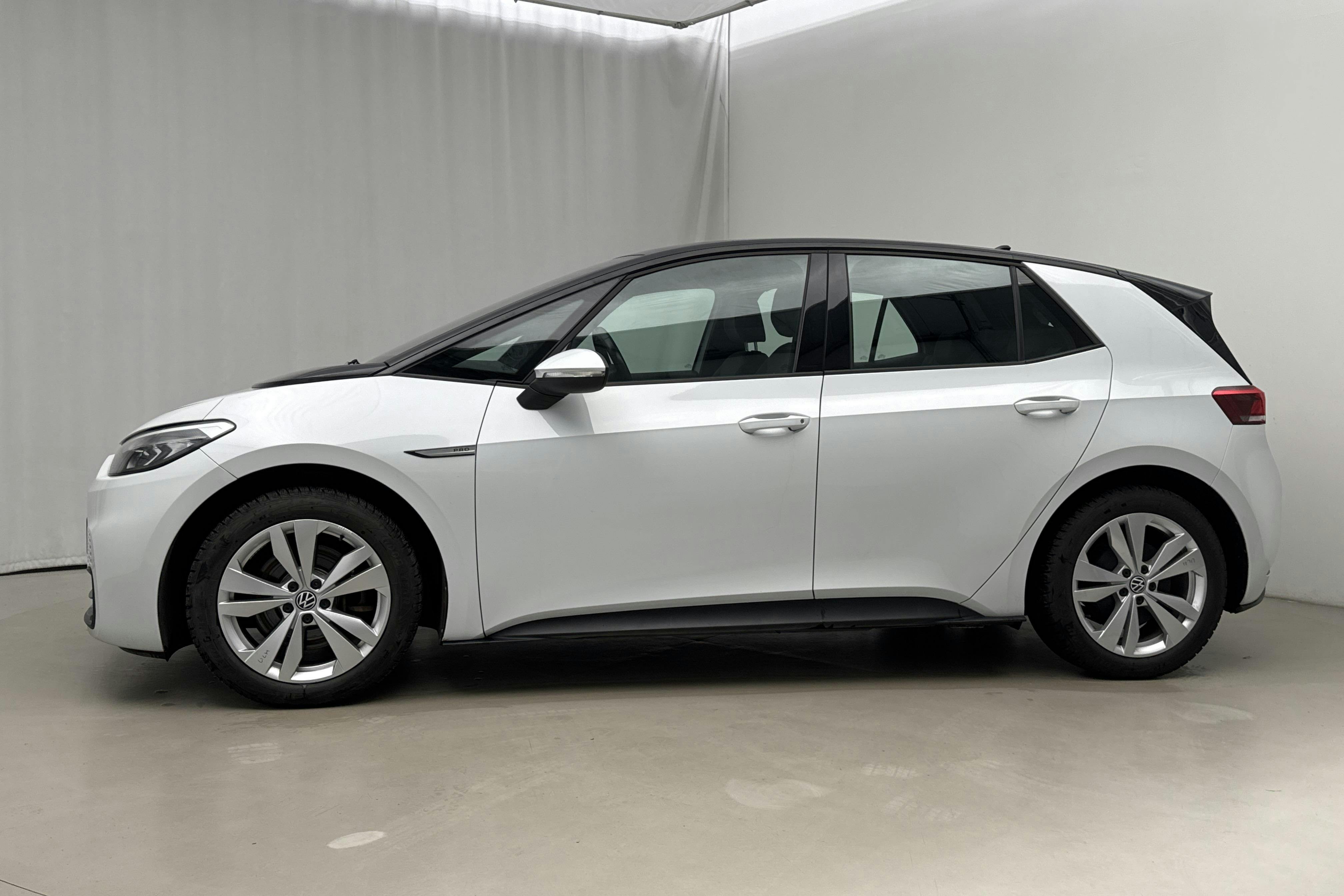 Presentation photo 2 of 20: VW ID.3 58kWh (204hk) - 62 240 km - Automatic - white - 2021