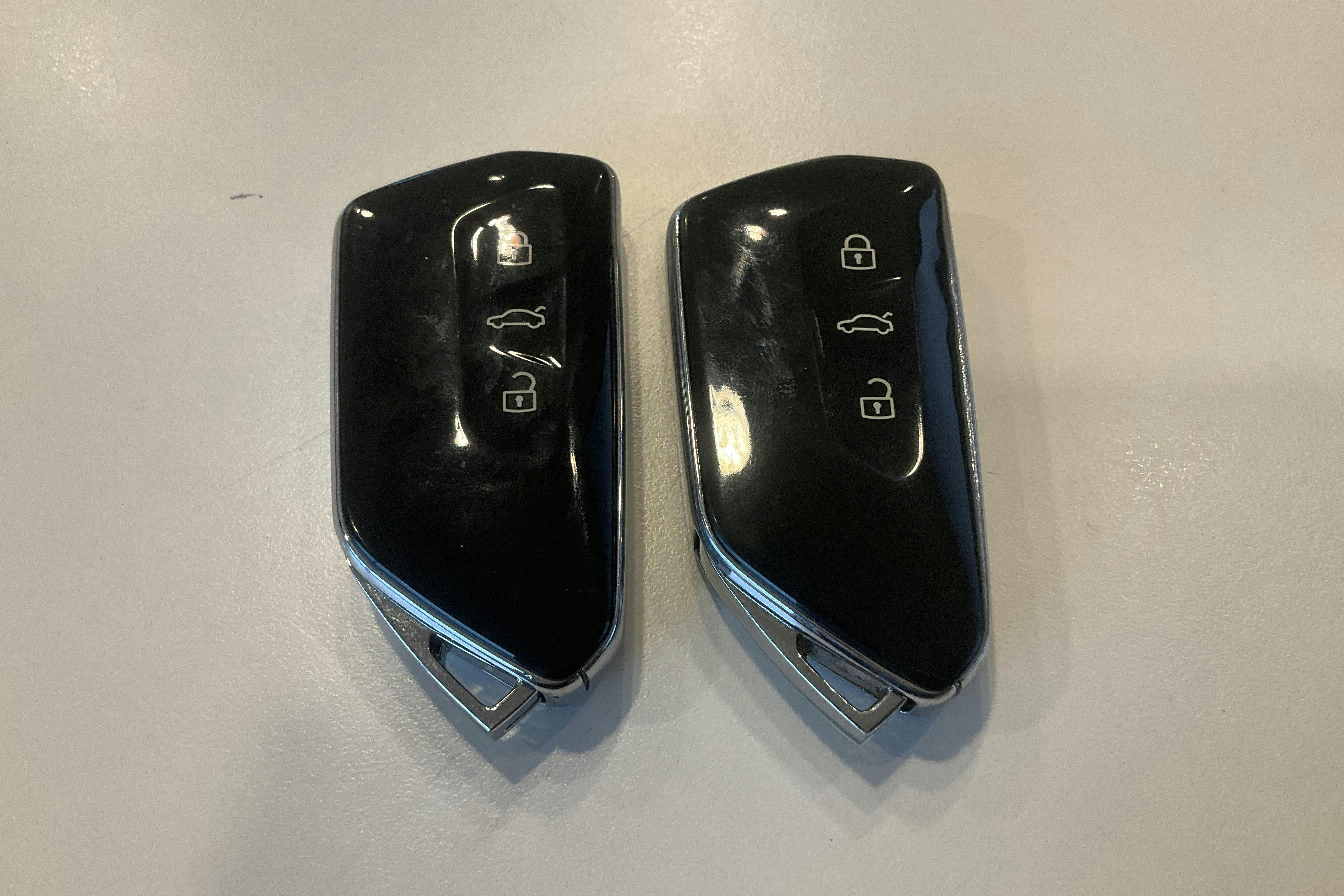 Presentation photo 20 of 20: VW ID.3 58kWh (204hk) - 62 240 km - Automatic - white - 2021