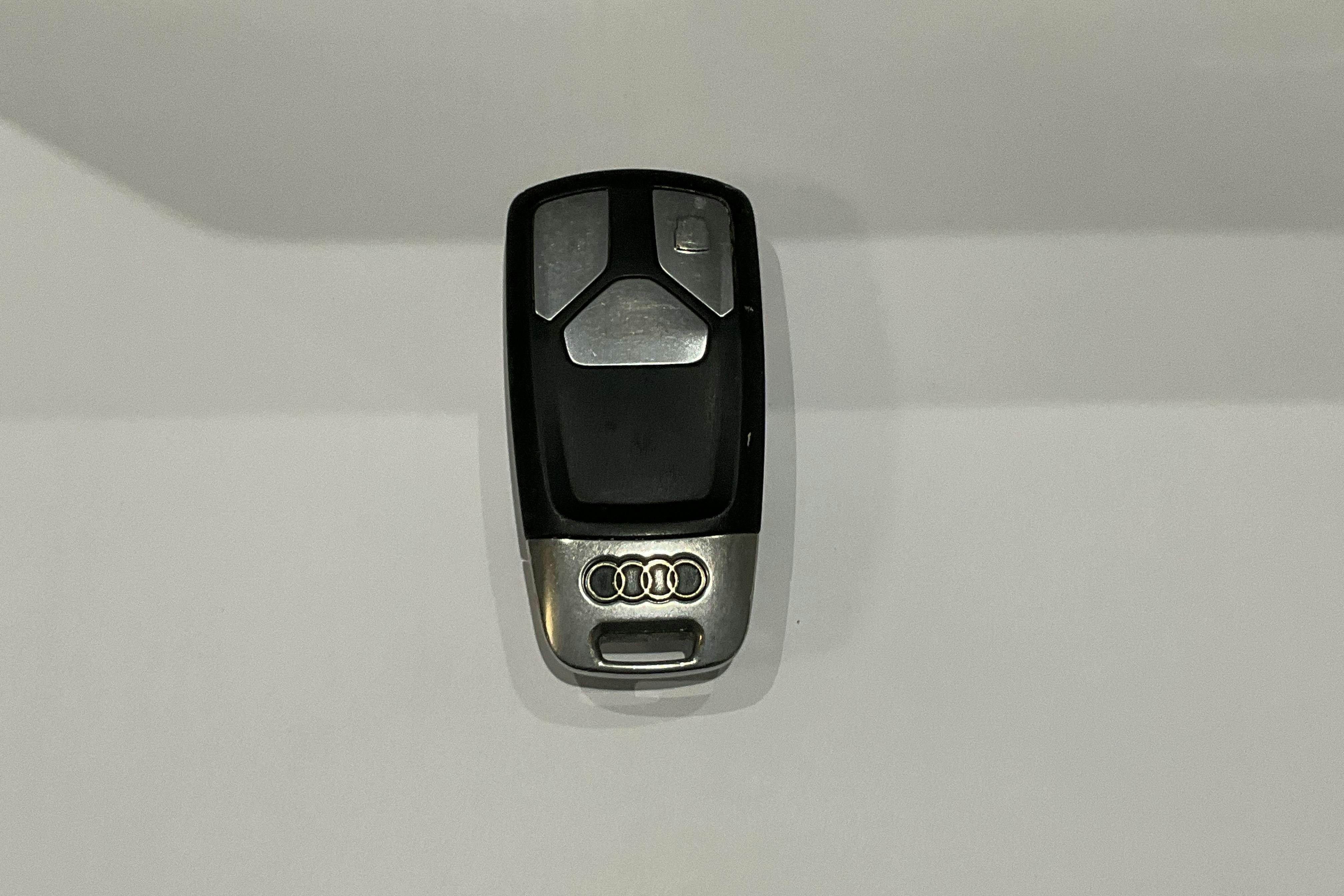 Presentation photo 18 of 18: Audi SQ7 4.0 TDI quattro (435hk) - 255 700 km - Automatic - blue - 2018