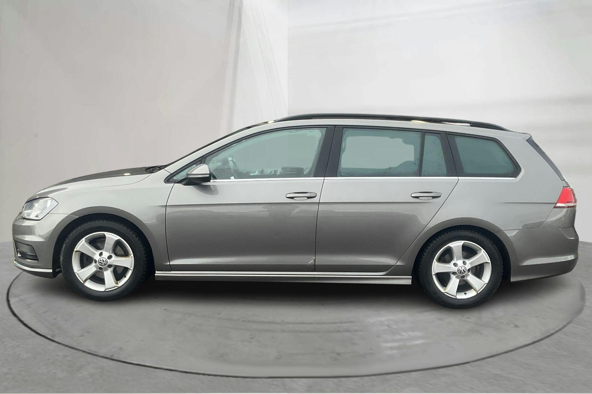 Presentation photo 2 of 14: VW Golf VII 1.4 TSI Sportscombi (150hk) - 199 140 km - Automatic - gray - 2016