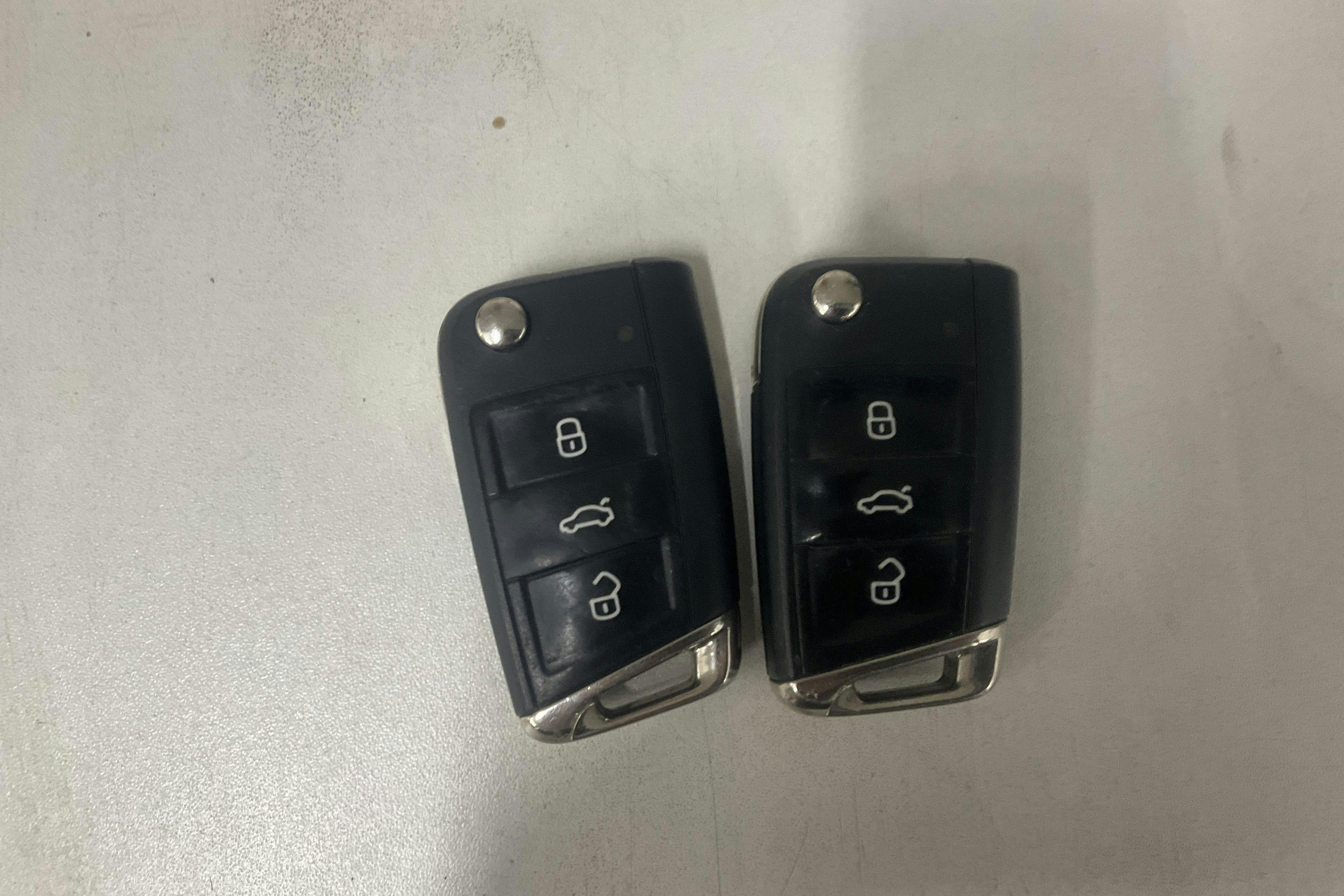 Presentation photo 14 of 14: VW Golf VII 1.4 TSI Sportscombi (150hk) - 199 140 km - Automatic - gray - 2016