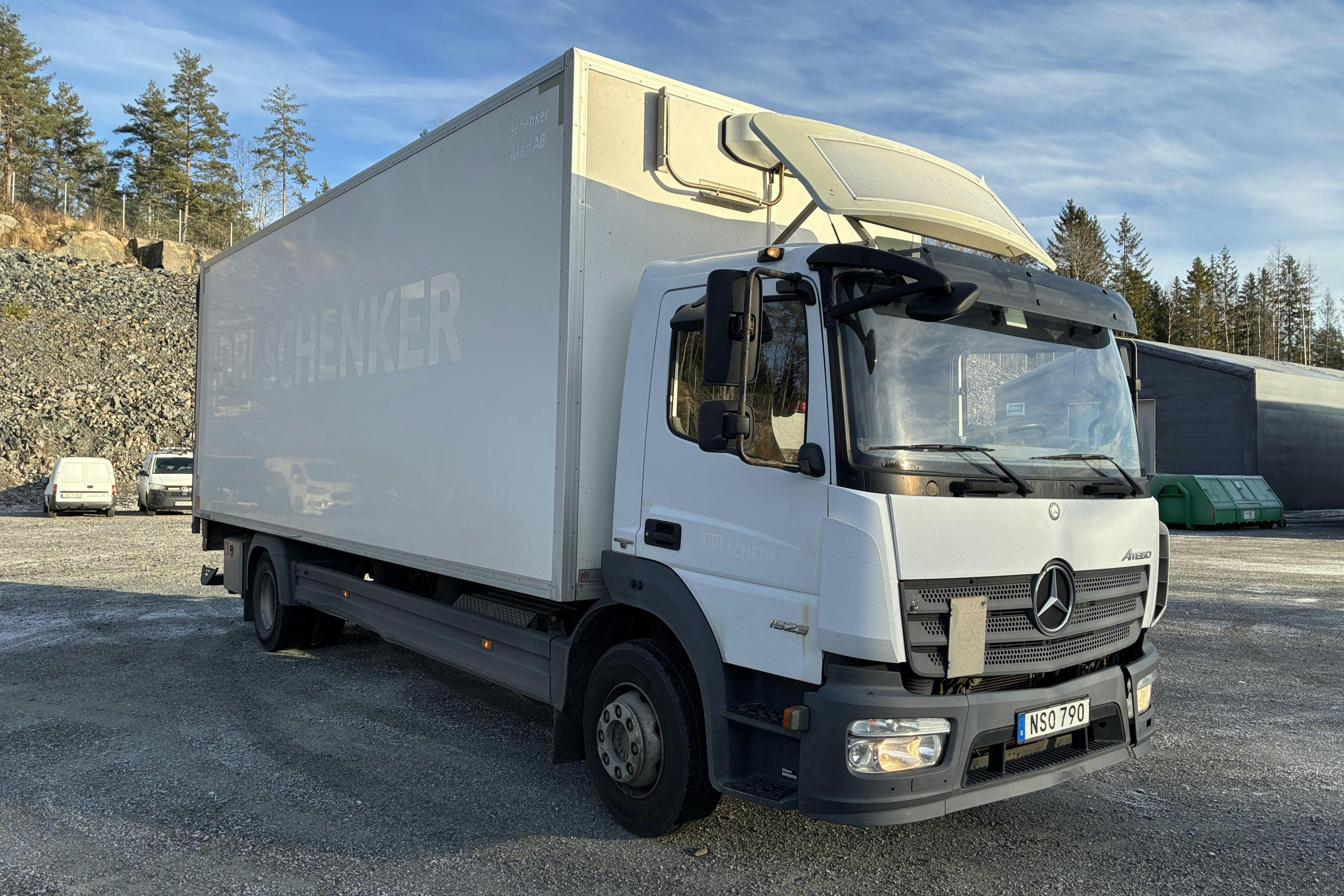 Presentation photo 2 of 110: MERCEDES ATEGO - 260 743 km - Automatic - white - 2015