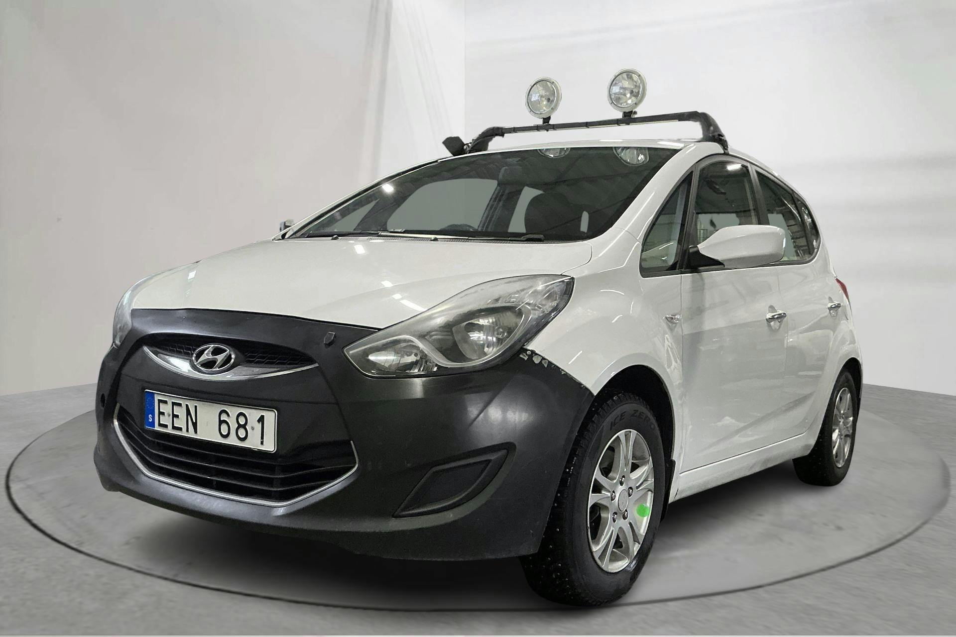 Presentation photo 1 of 14: Hyundai ix20 1.6 (125hk) - 122 270 km - Automatic - white - 2014