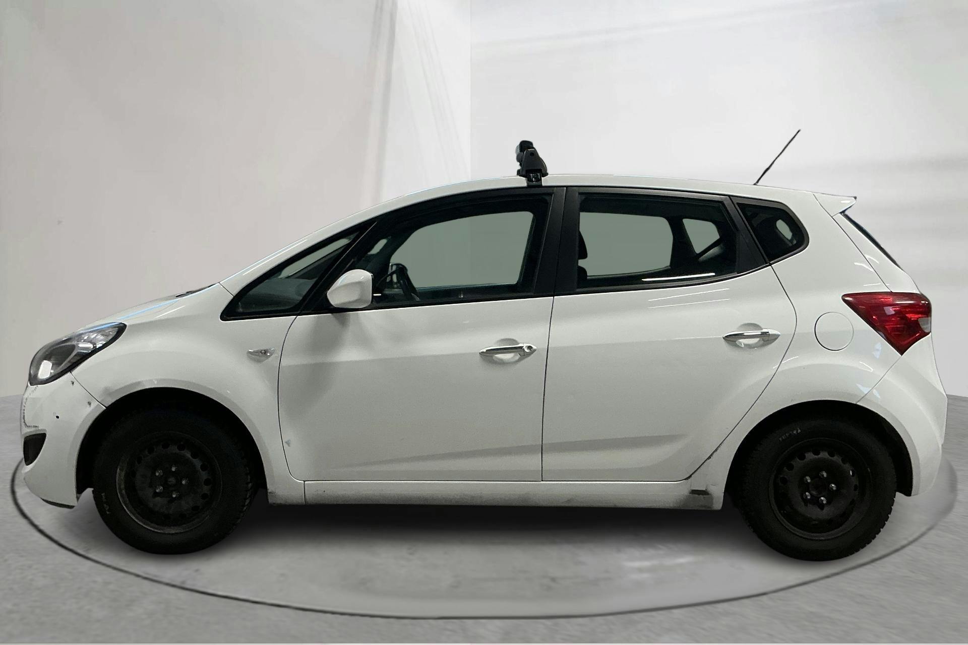 Presentation photo 2 of 13: Hyundai ix20 1.6 (125hk) - 263 500 km - Automatic - white - 2019