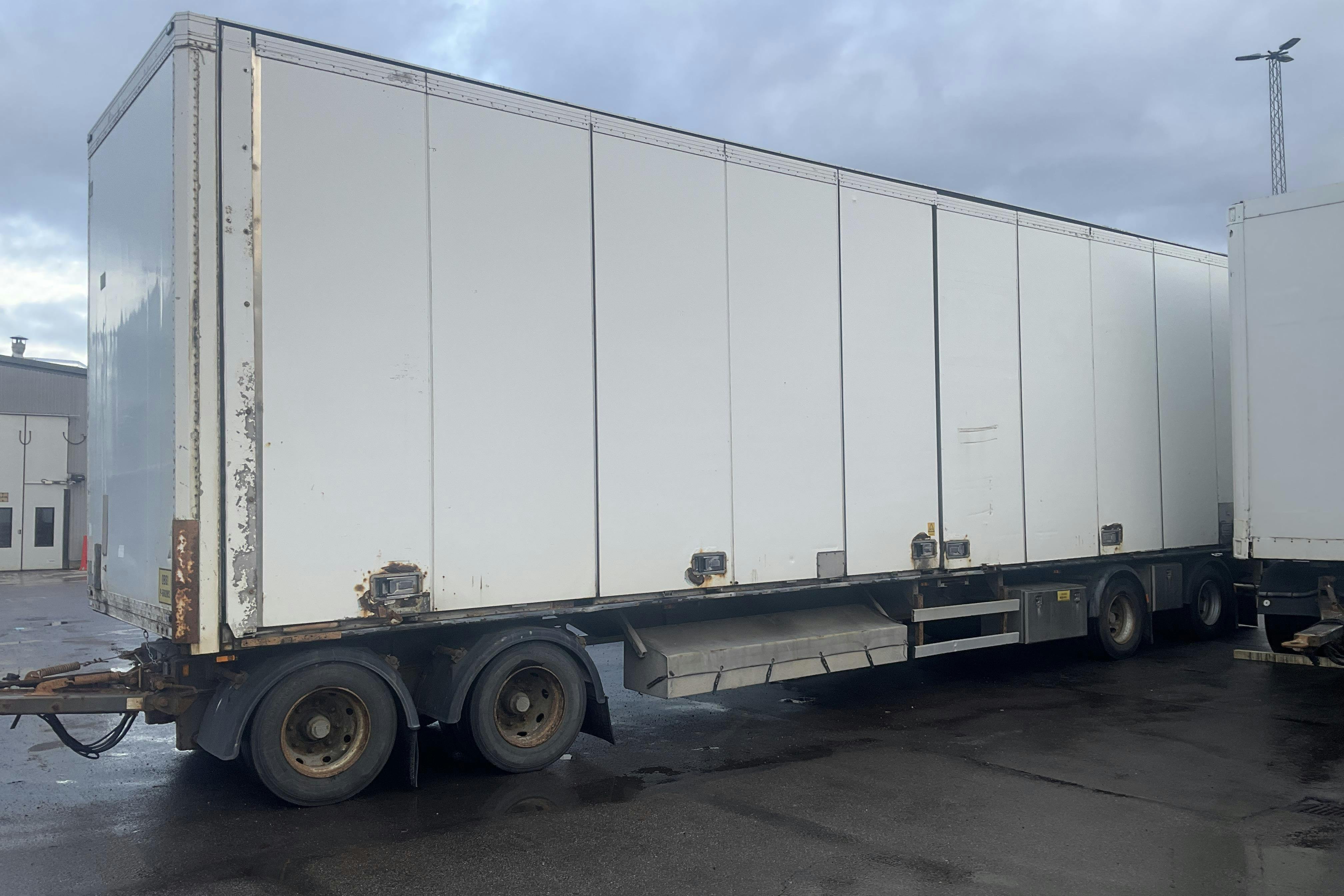 Presentationsfoto 2 av 36: SCHMITZ KO 36 - 1 km - vit - 2008