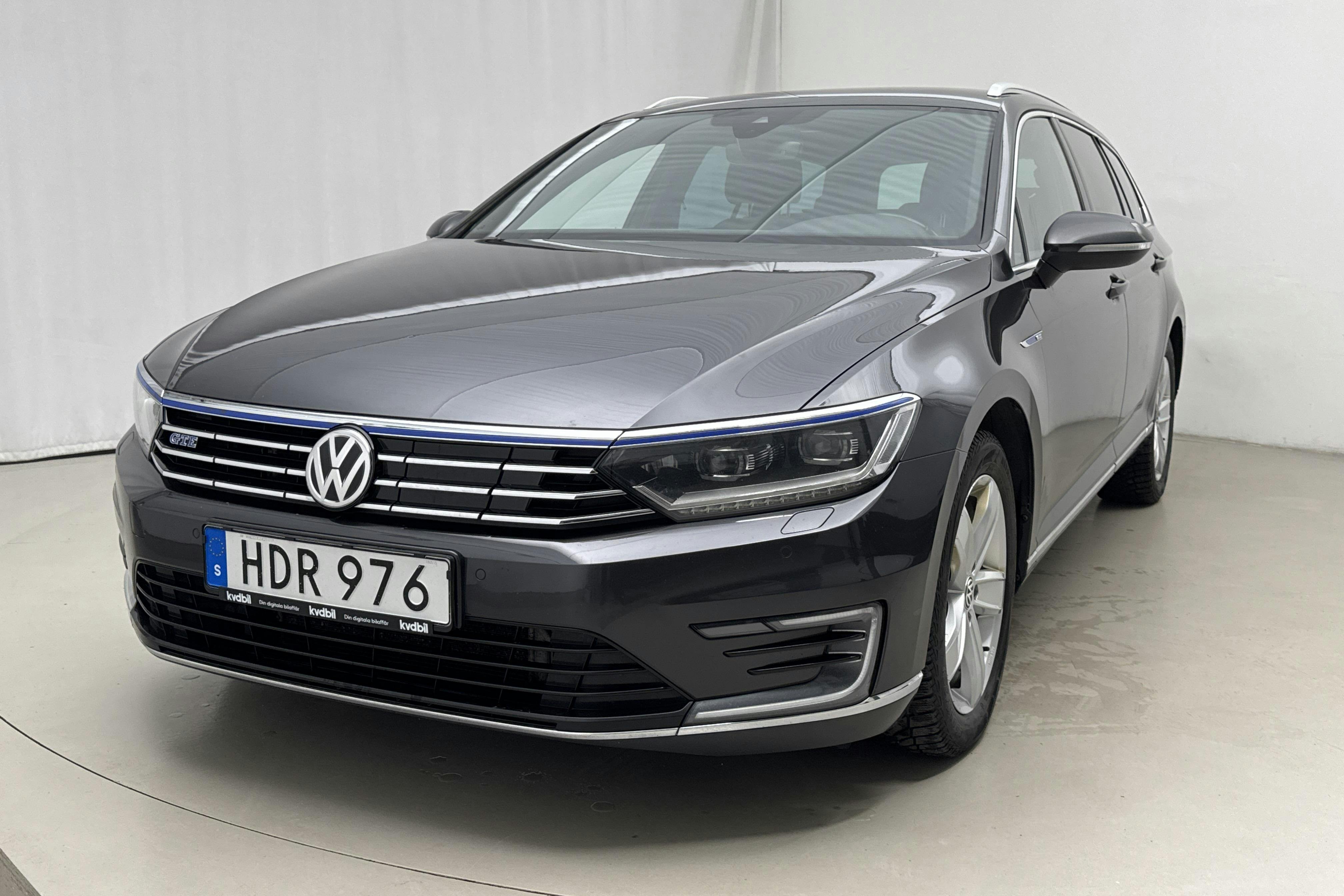 Presentation photo 1 of 21: VW Passat 1.4 Plug-in-Hybrid Sportscombi (218hk) - 170 640 km - Automatic - Dark Grey - 2018