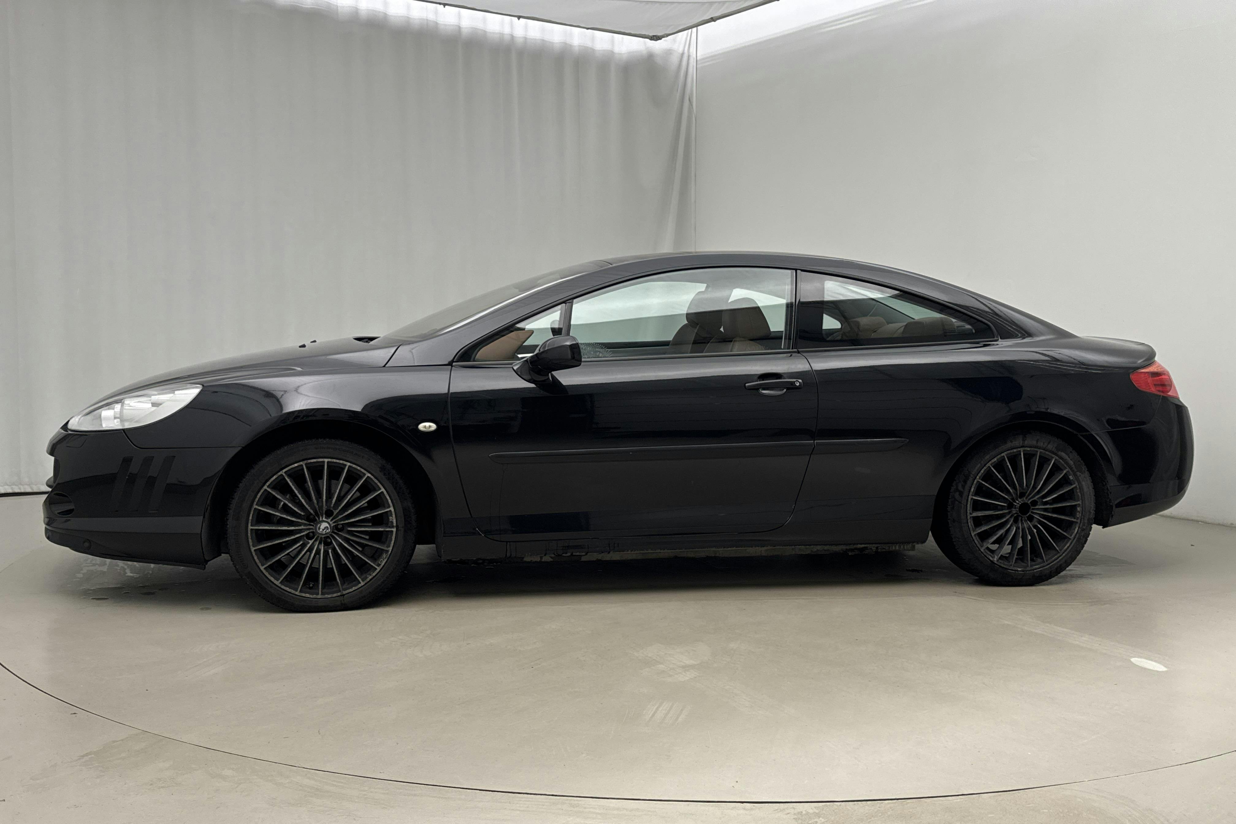 Presentation photo 2 of 17: Peugeot 407 2.7 HDi Coupé (204hk) - 163 540 km - Automatic - black - 2008