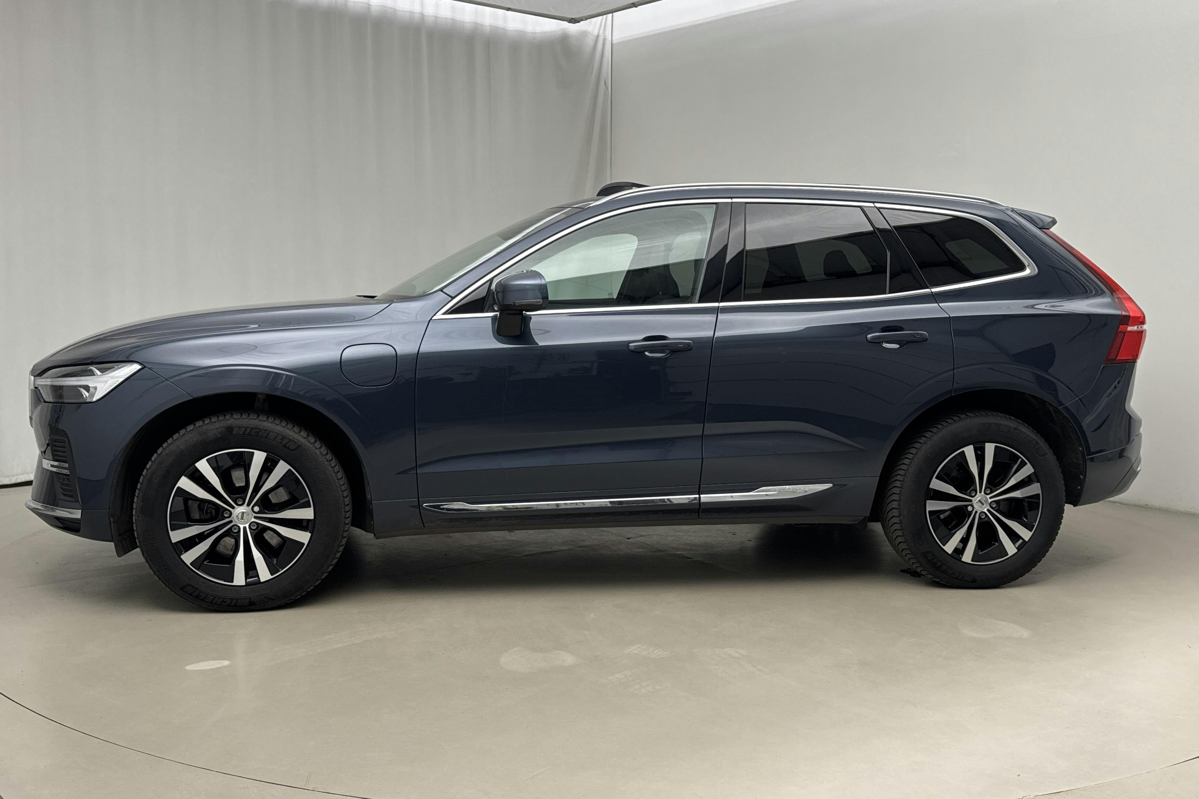 Presentation photo 2 of 24: Volvo XC60 T6 AWD Recharge (350hk) - 101 240 km - Automatic - Dark Blue - 2024