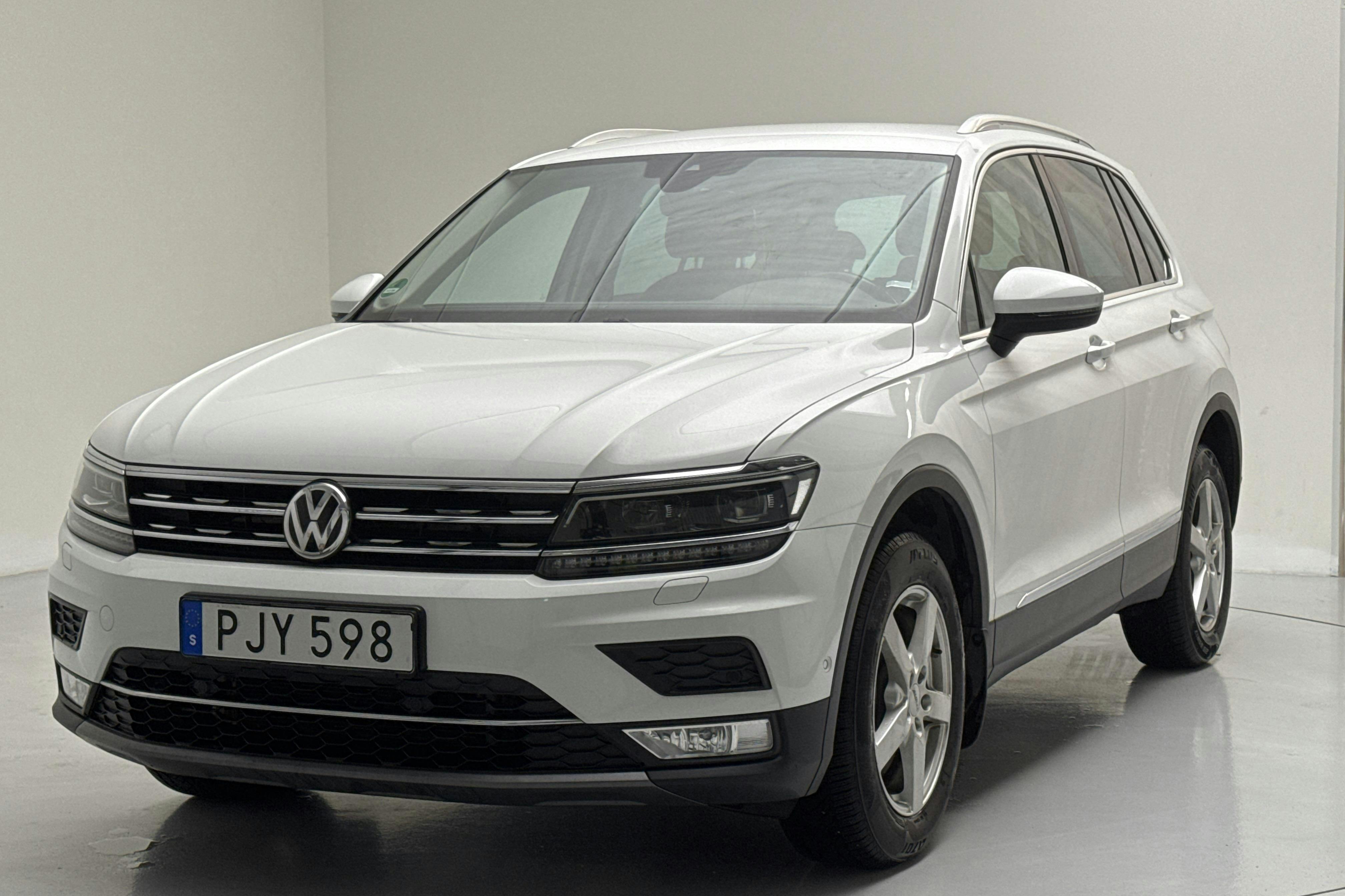 VW Tiguan 2.0 TDI 4MOTION (190hk) - 11 967 mil - Automat - vit - 2017