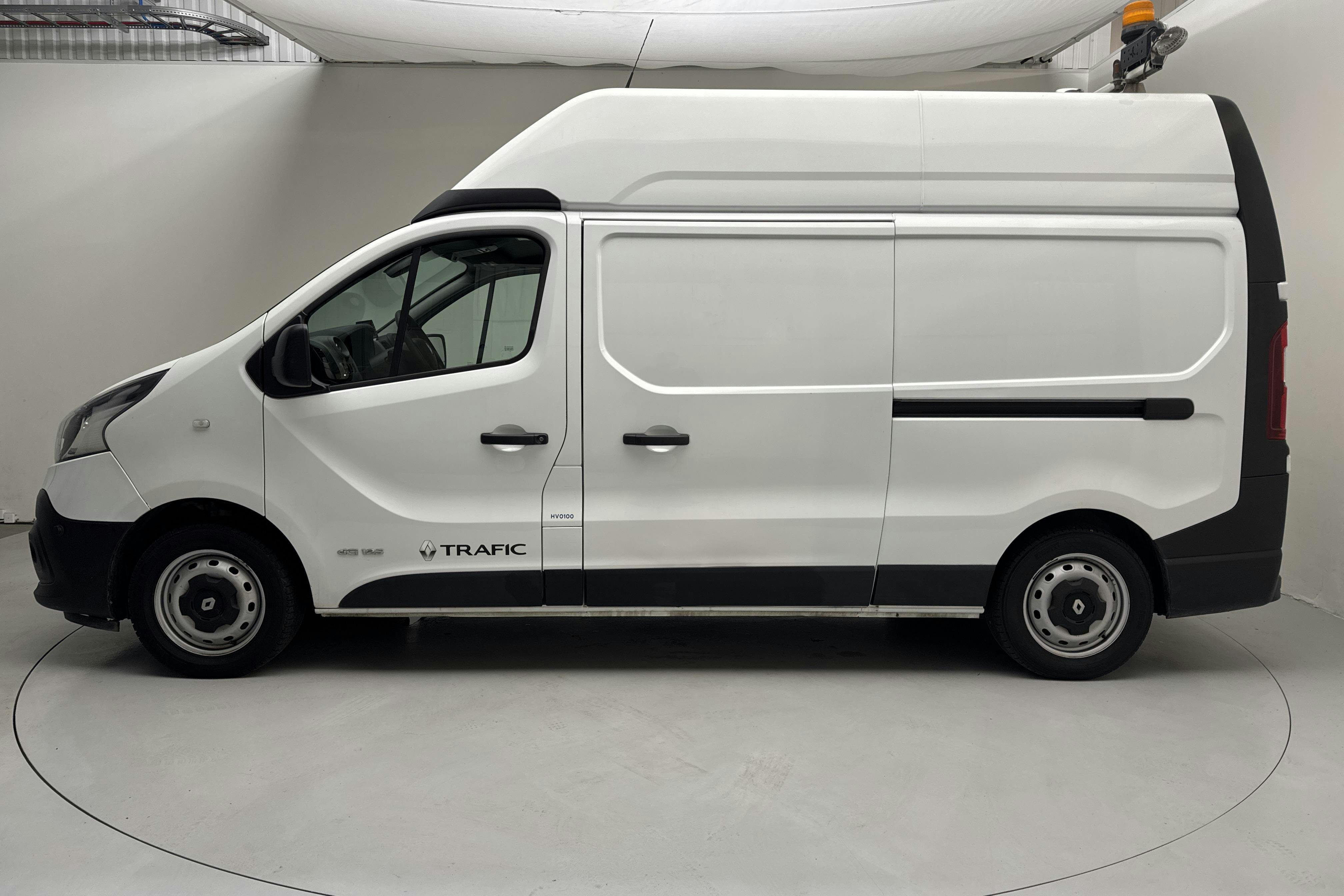 Presentationsfoto 2 av 11: Renault Trafic 1.6 dCi Skåp (125hk) - 17 928 mil - Manuell - vit - 2017