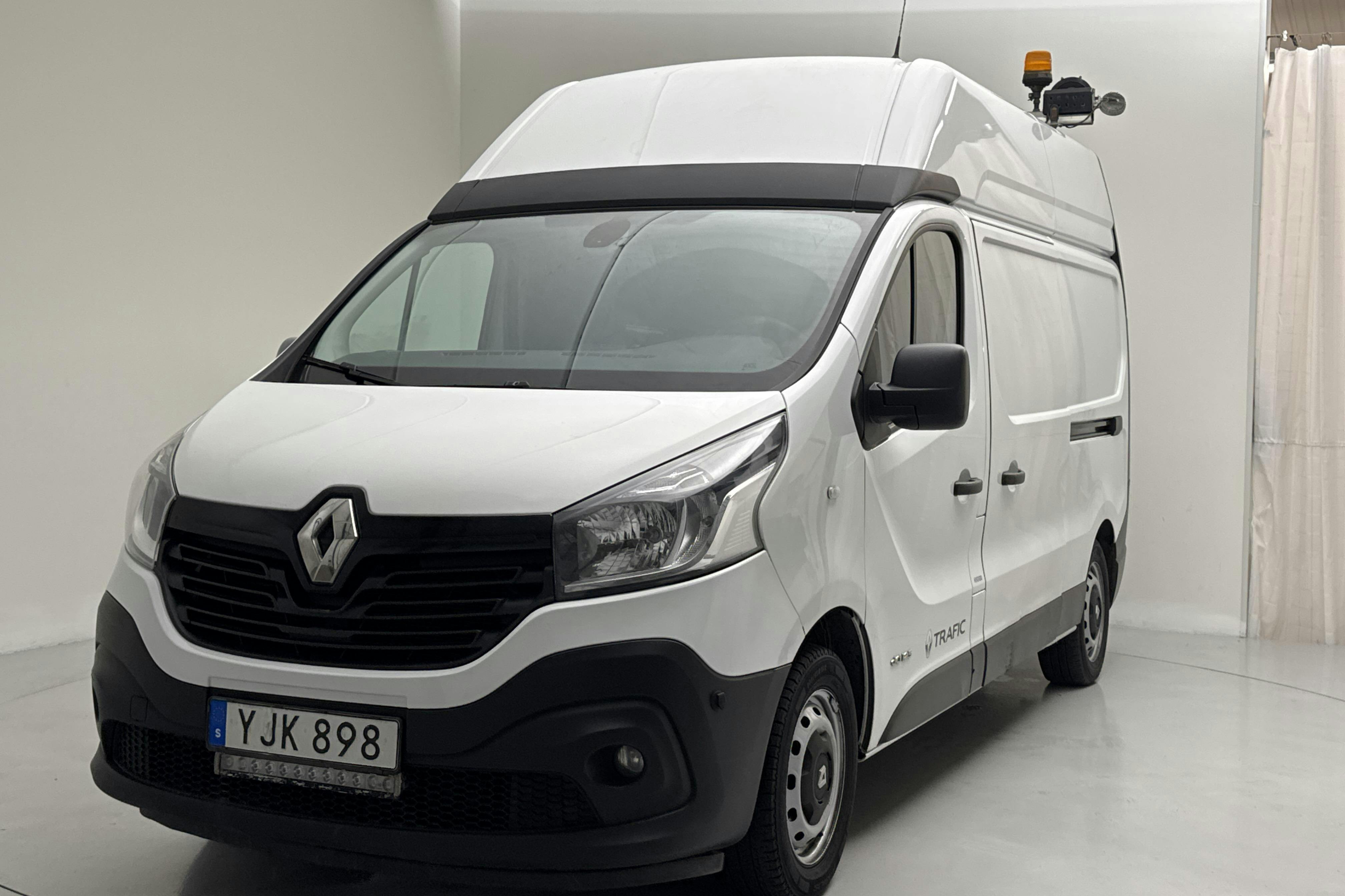 Presentationsfoto 1 av 11: Renault Trafic 1.6 dCi Skåp (125hk) - 17 928 mil - Manuell - vit - 2017
