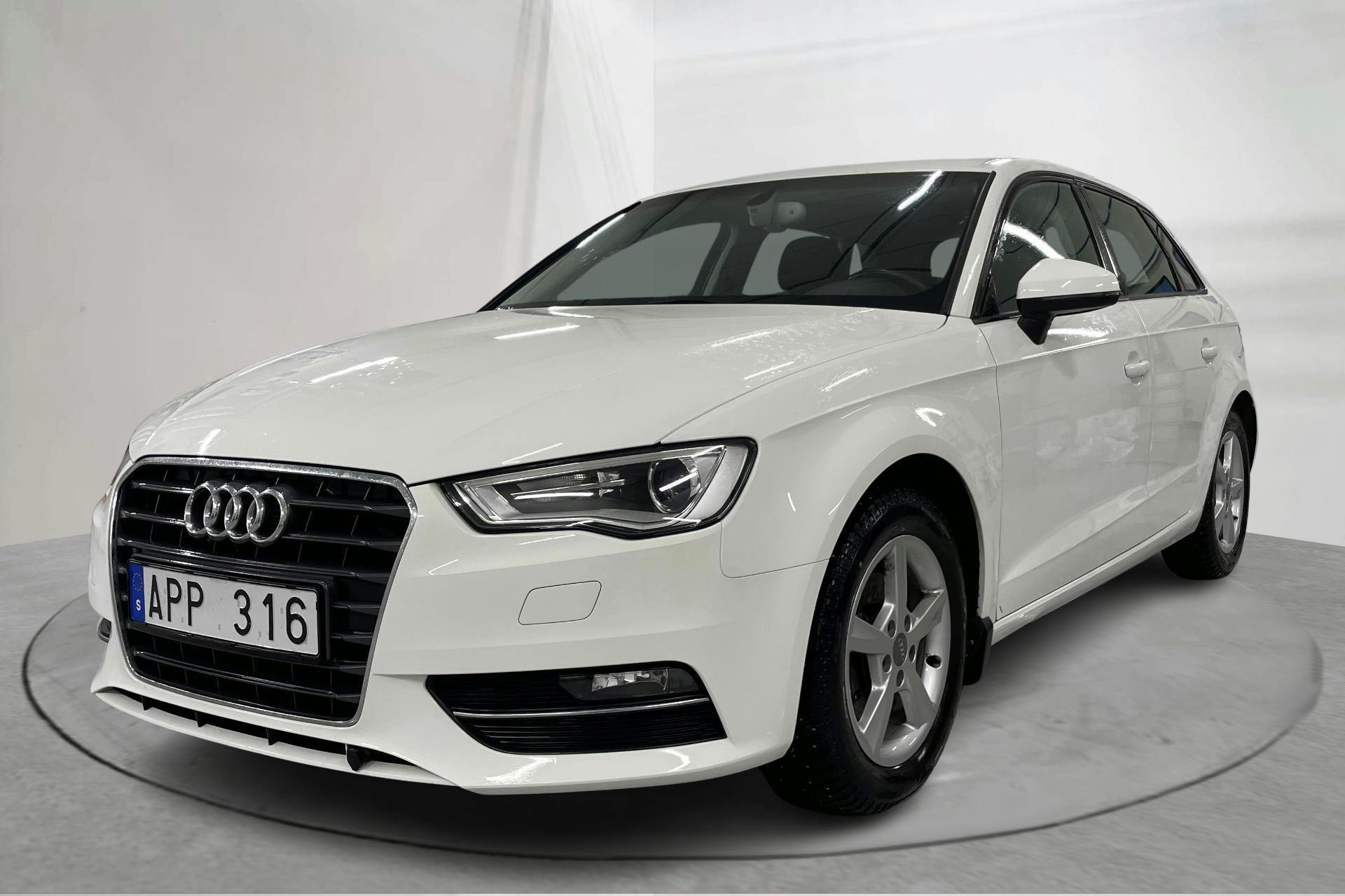 Audi A3 2.0 TDI Sportback (150hk) - 85 830 km - Automatic - white - 2013