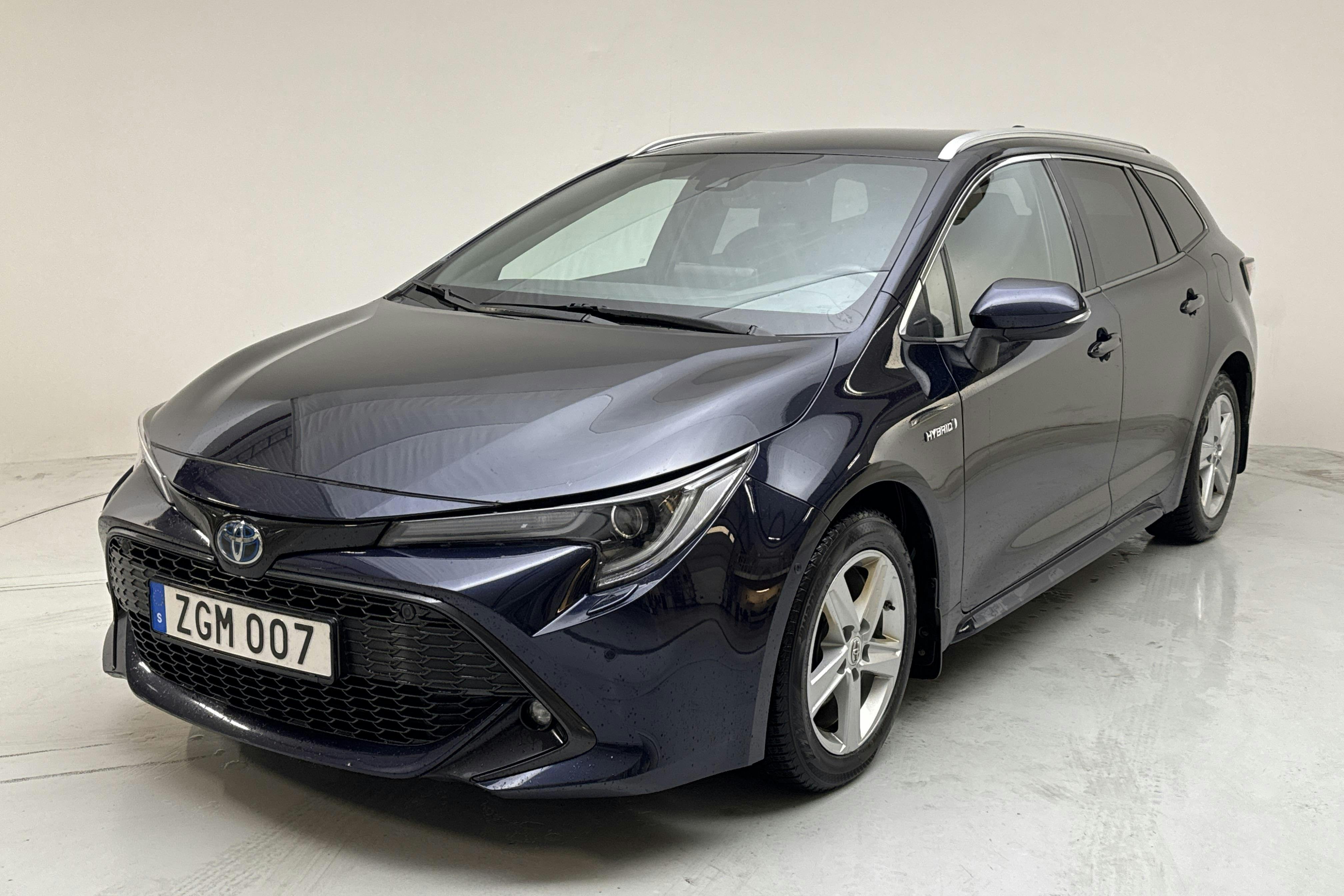 Toyota Corolla 1.8 Hybrid Touring Sports (122hk) - 13 777 mil - Automat - Dark Blue - 2020