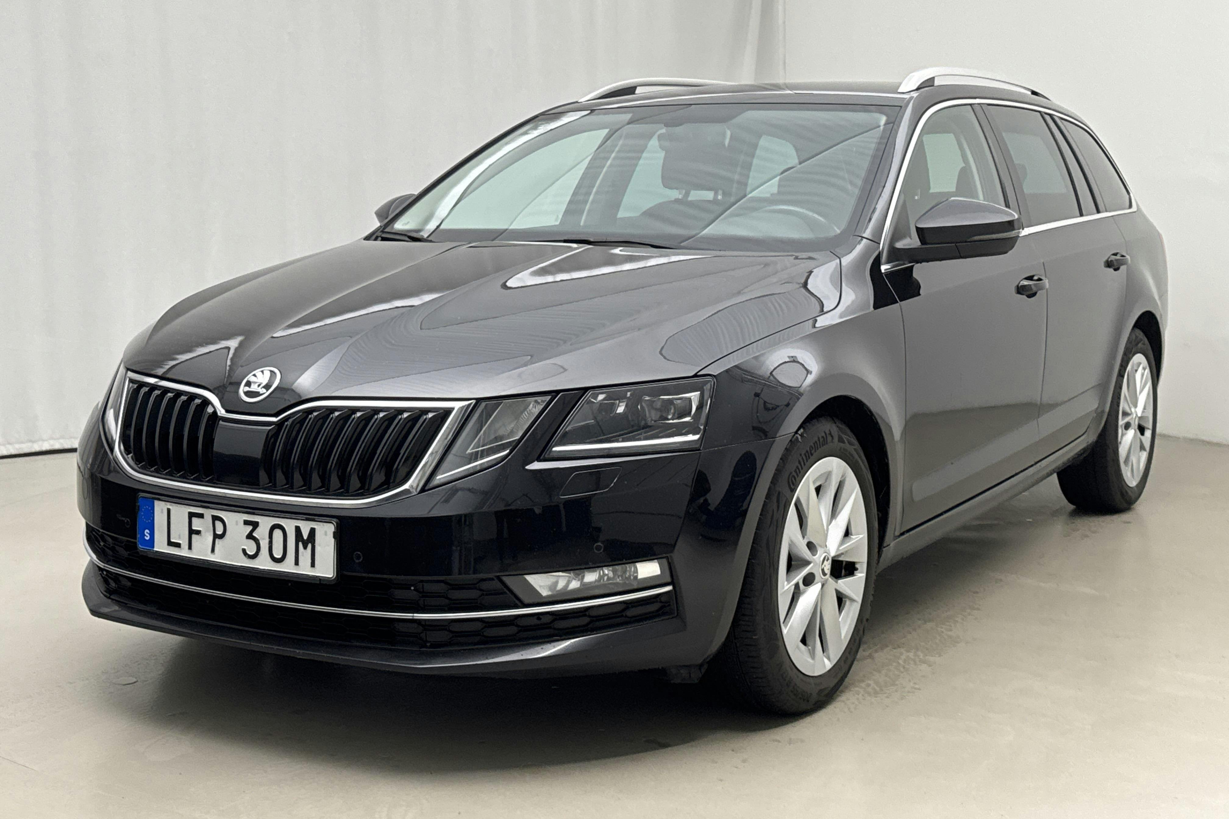 Skoda Octavia III 1.0 TSI Combi (115hk) - 19 765 mil - Automat - svart - 2019