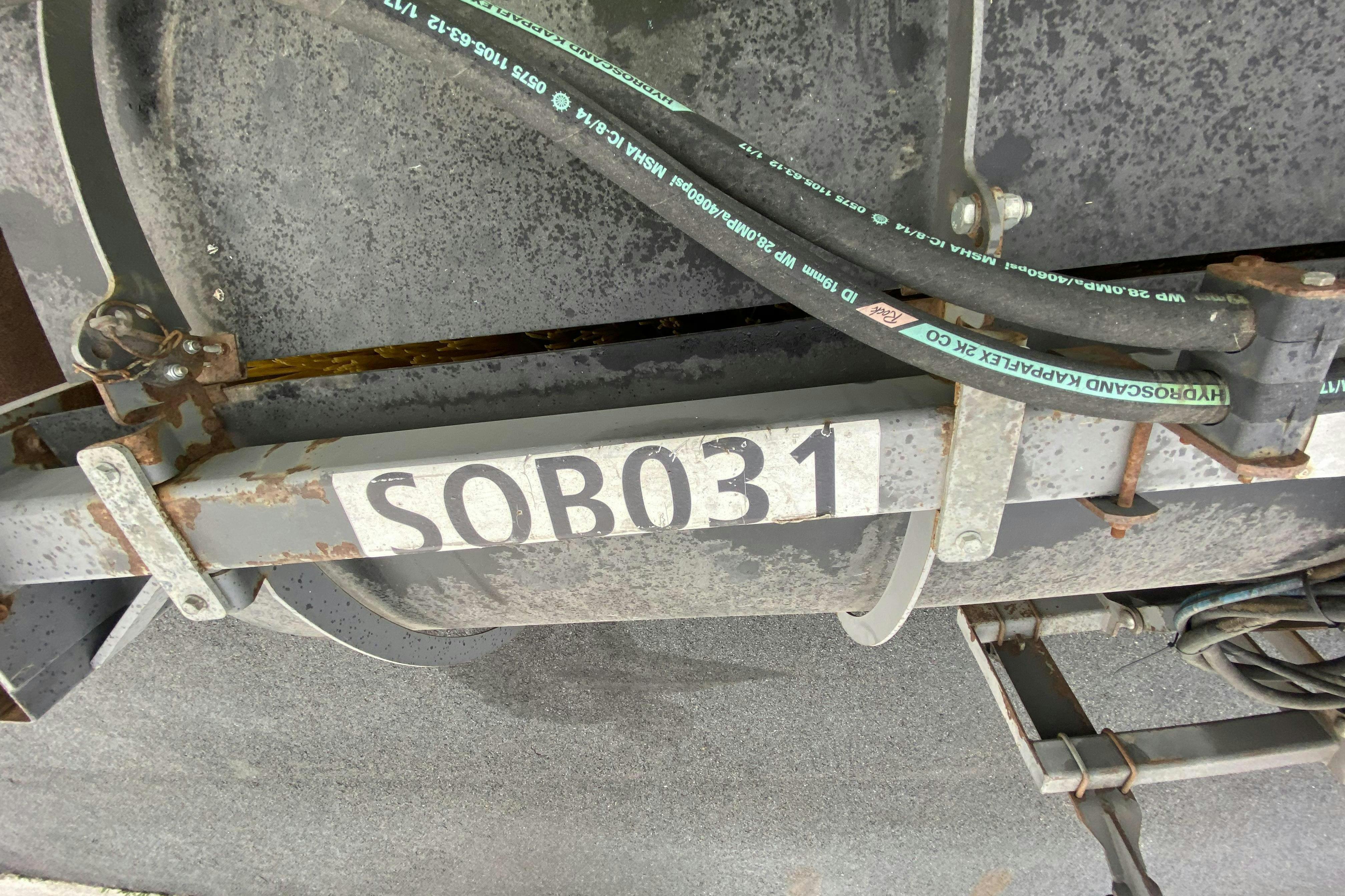 Presentation photo 8 of 8: Holms Industri AB Motordriven hydraulisk sopvals S - 0 km