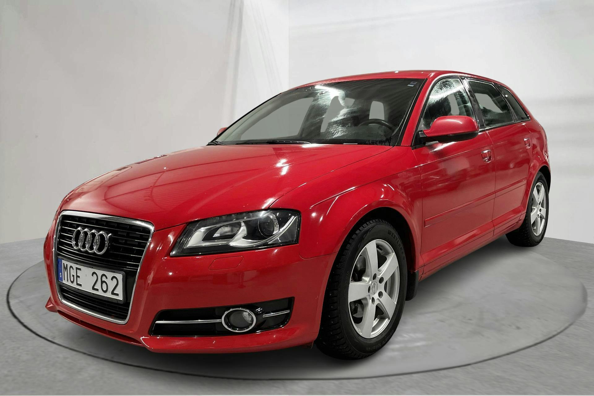 Presentation photo 1 of 13: Audi A3 1.4 TFSI Sportback (125hk) - 204 120 km - Manual - red - 2012
