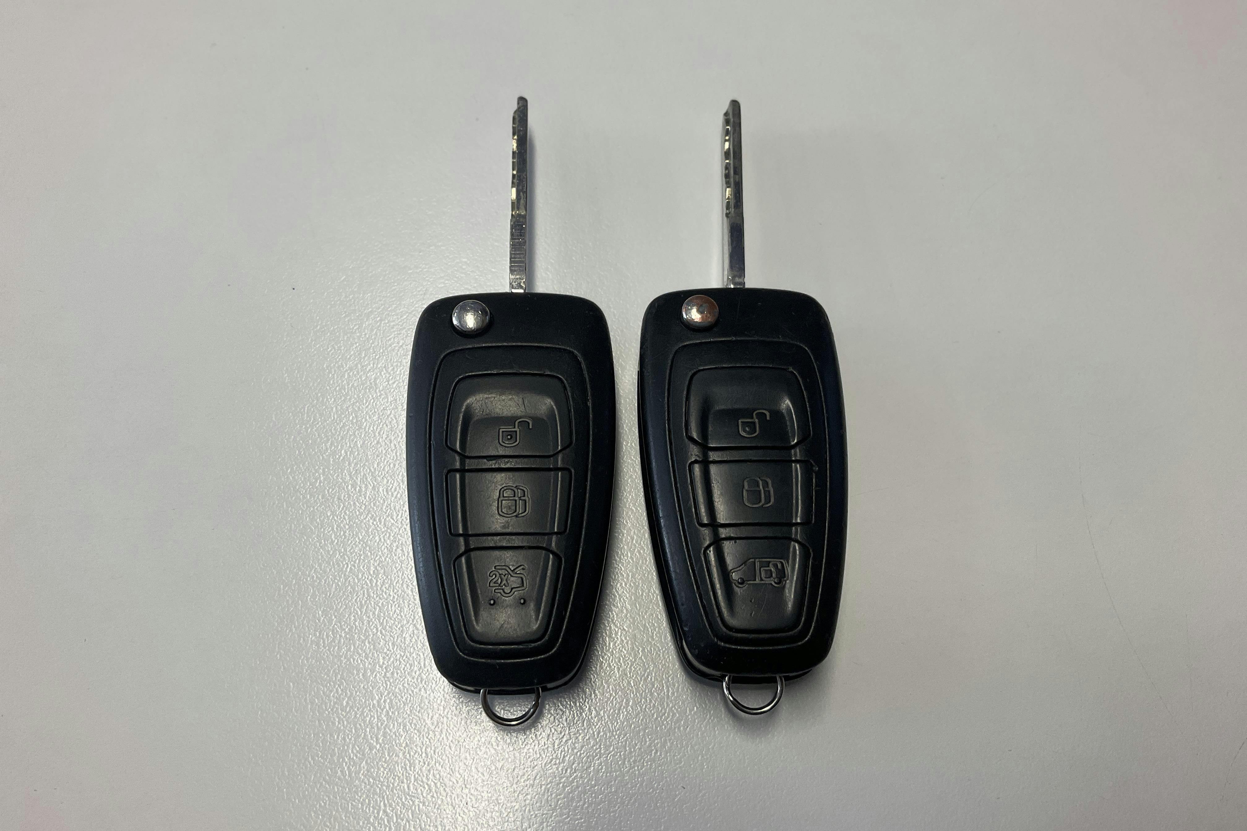 Presentation photo 13 of 13: Ford Transit Connect 1.6 TDCi (95hk) - 189 940 km - Manual - white - 2014