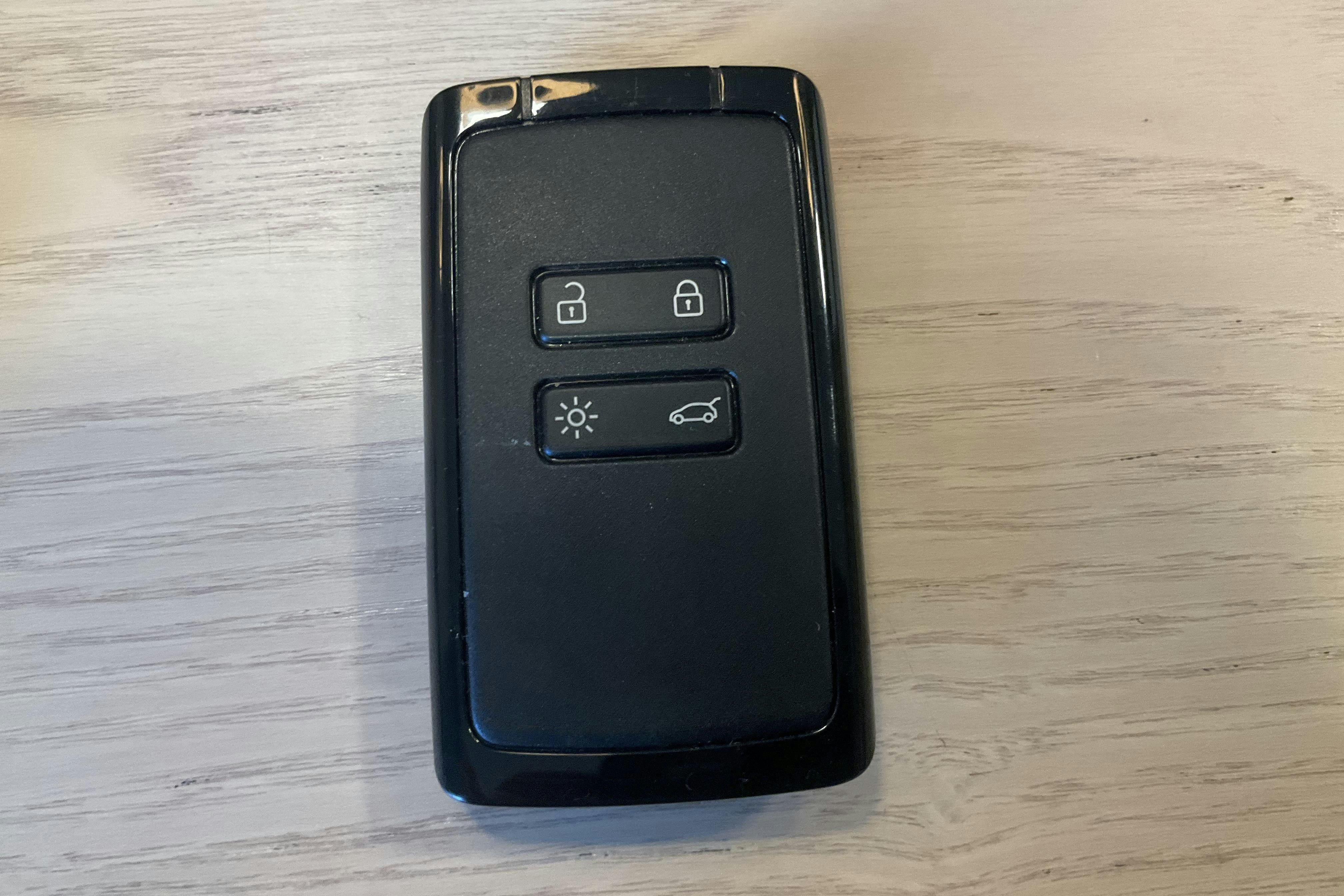 Præsentationsfoto 11 af 11: Renault Clio V 1.0 TCe 5dr (90hk) - 6 150 kilometer - Manuel - Orange farve - 2024