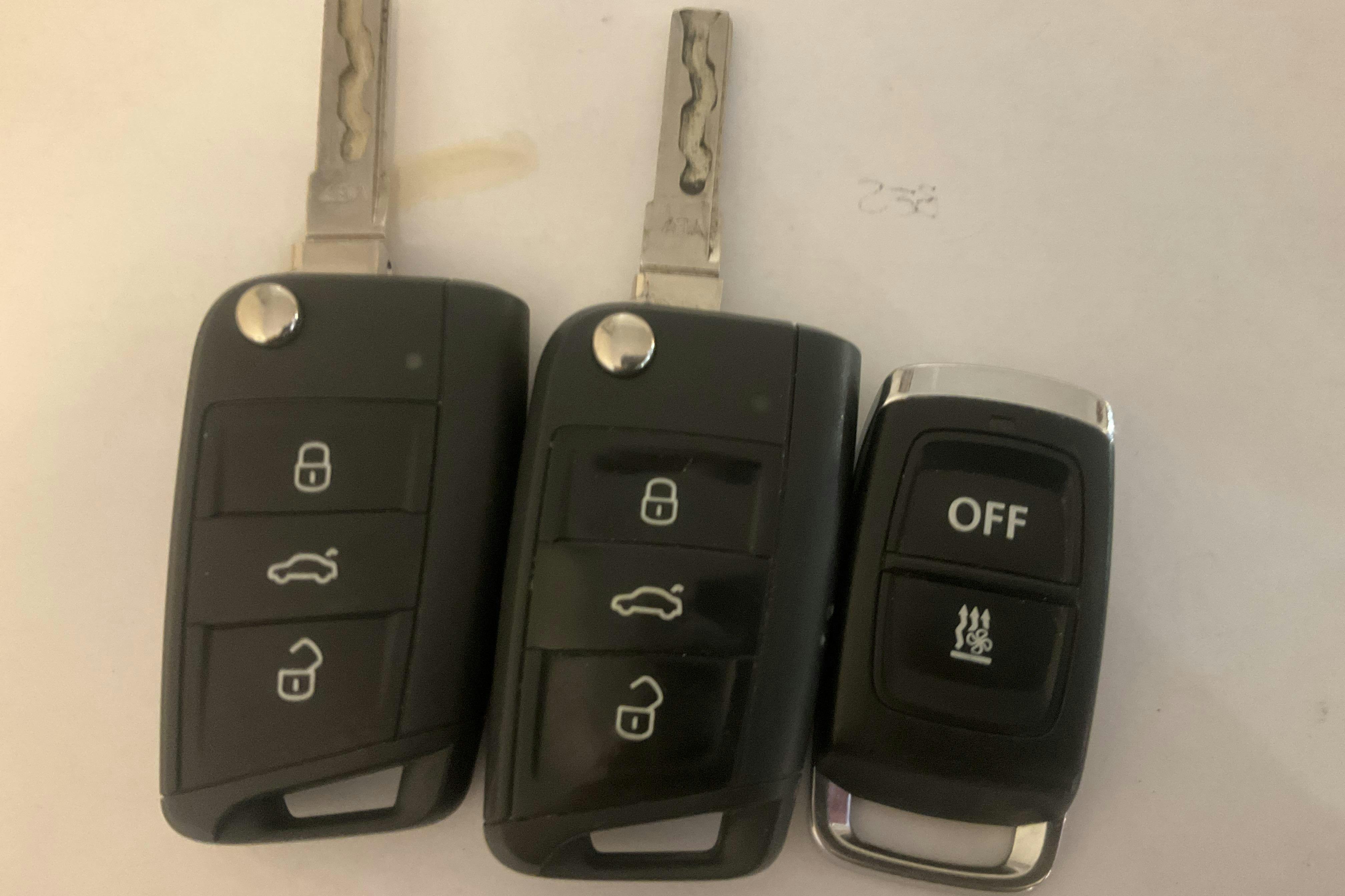 Presentation photo 20 of 20: Skoda Octavia III 2.0 TDI Combi 4x4 (184hk) - 133 850 km - Automatic - white - 2020