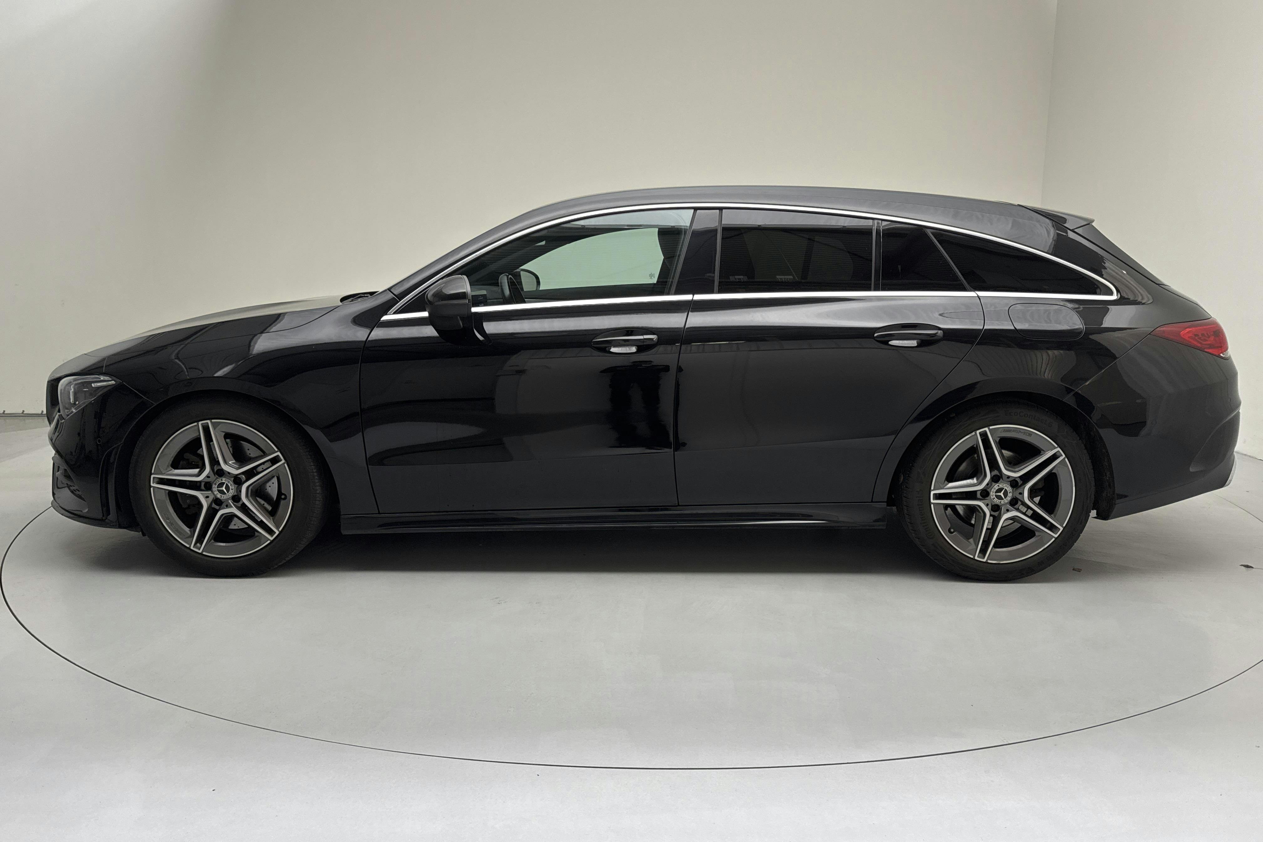 Esitlusfoto 2 aadressil 14: Mercedes CLA 200 d Shooting Brake X118 (150hk) - 101 450 km - Automaatne - must - 2021