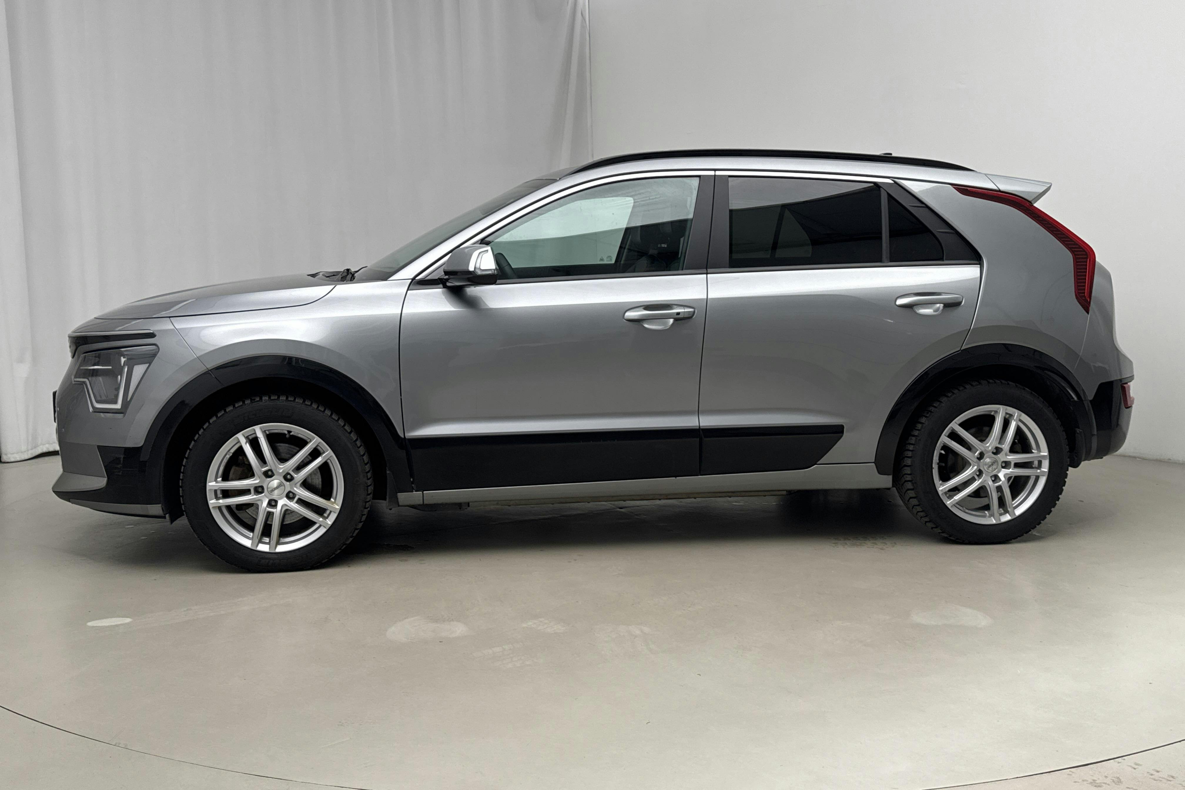 Presentation photo 2 of 22: KIA Niro EV 65kWh (204hk) - 134 410 km - Automatic - gray - 2023