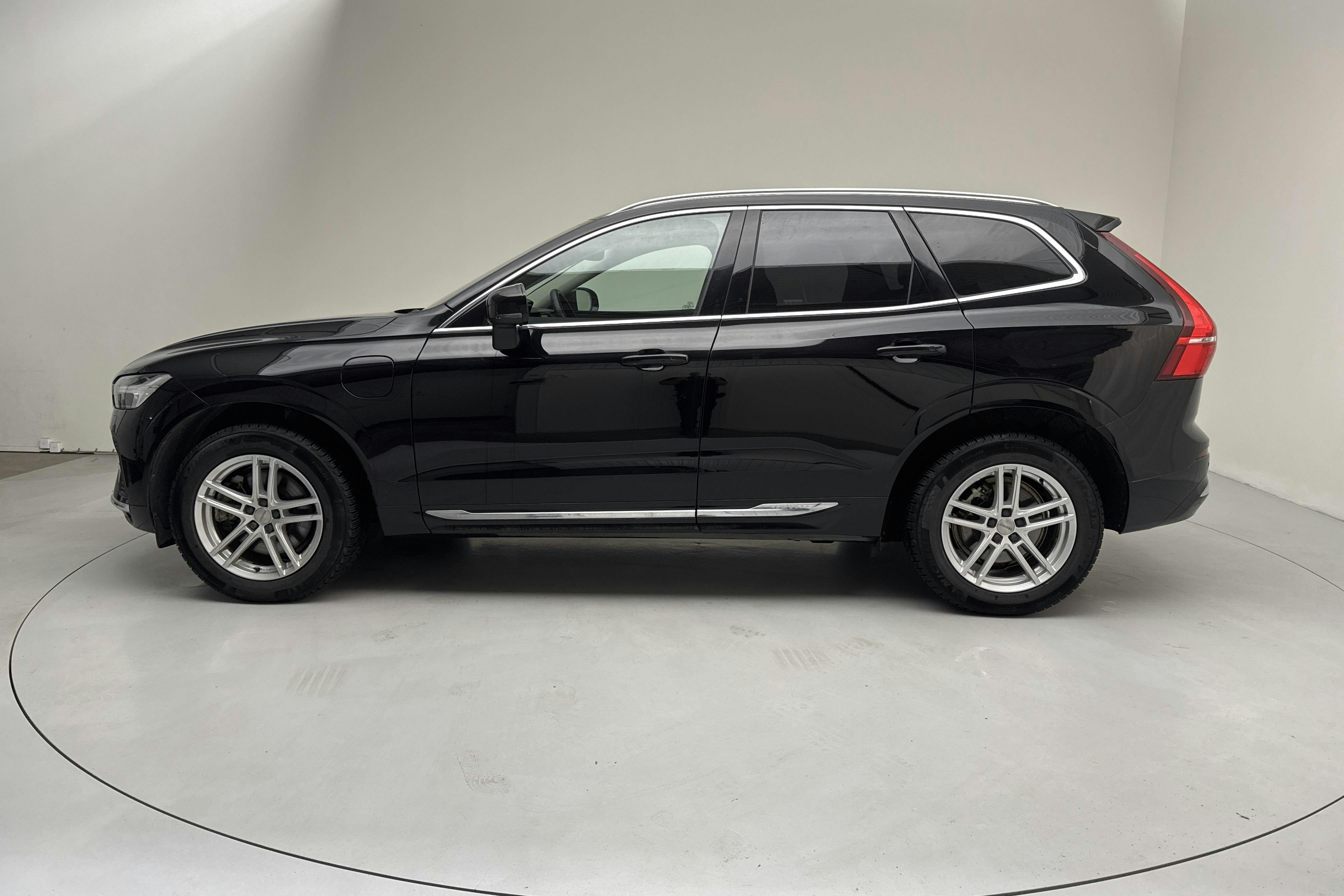 Presentation photo 2 of 18: Volvo XC60 T6 AWD Recharge (350hk) - 90 190 km - Automatic - black - 2023