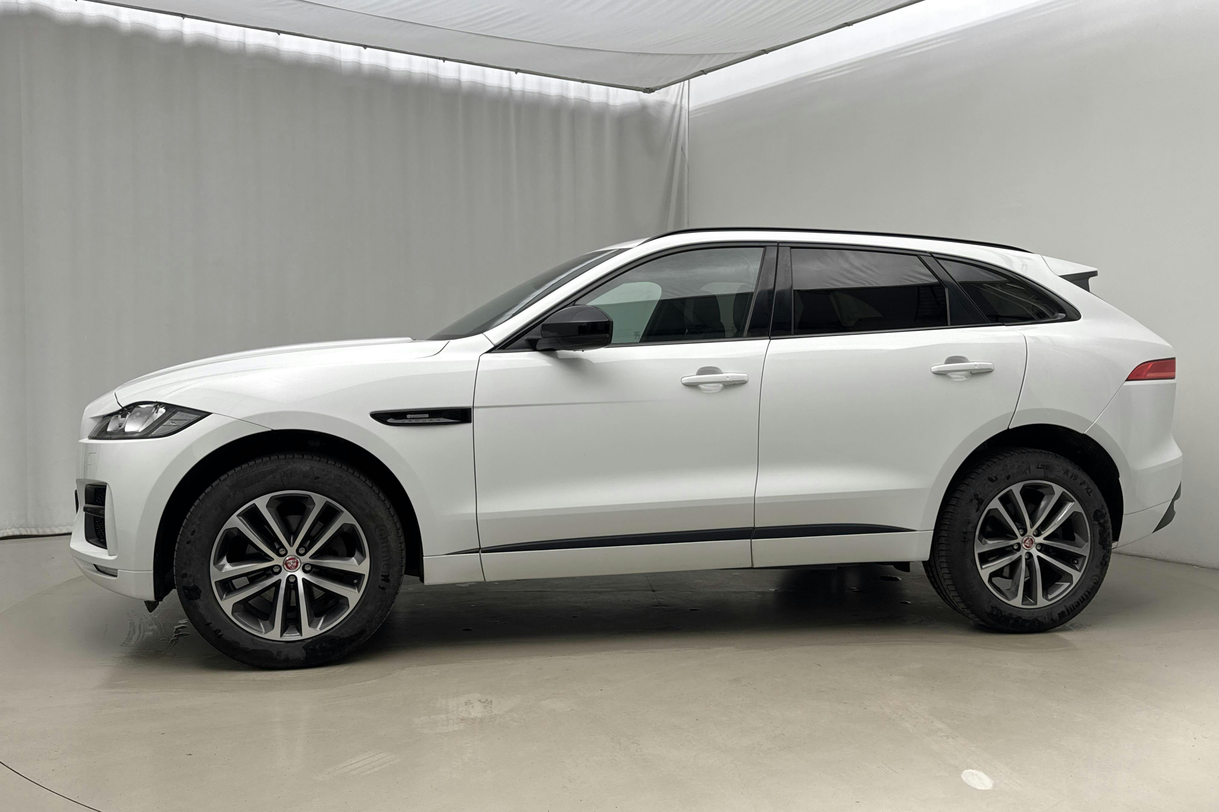 Presentation photo 2 of 20: Jaguar F-Pace 2.0 AWD (250hk) - 84 810 km - Automatic - white - 2018