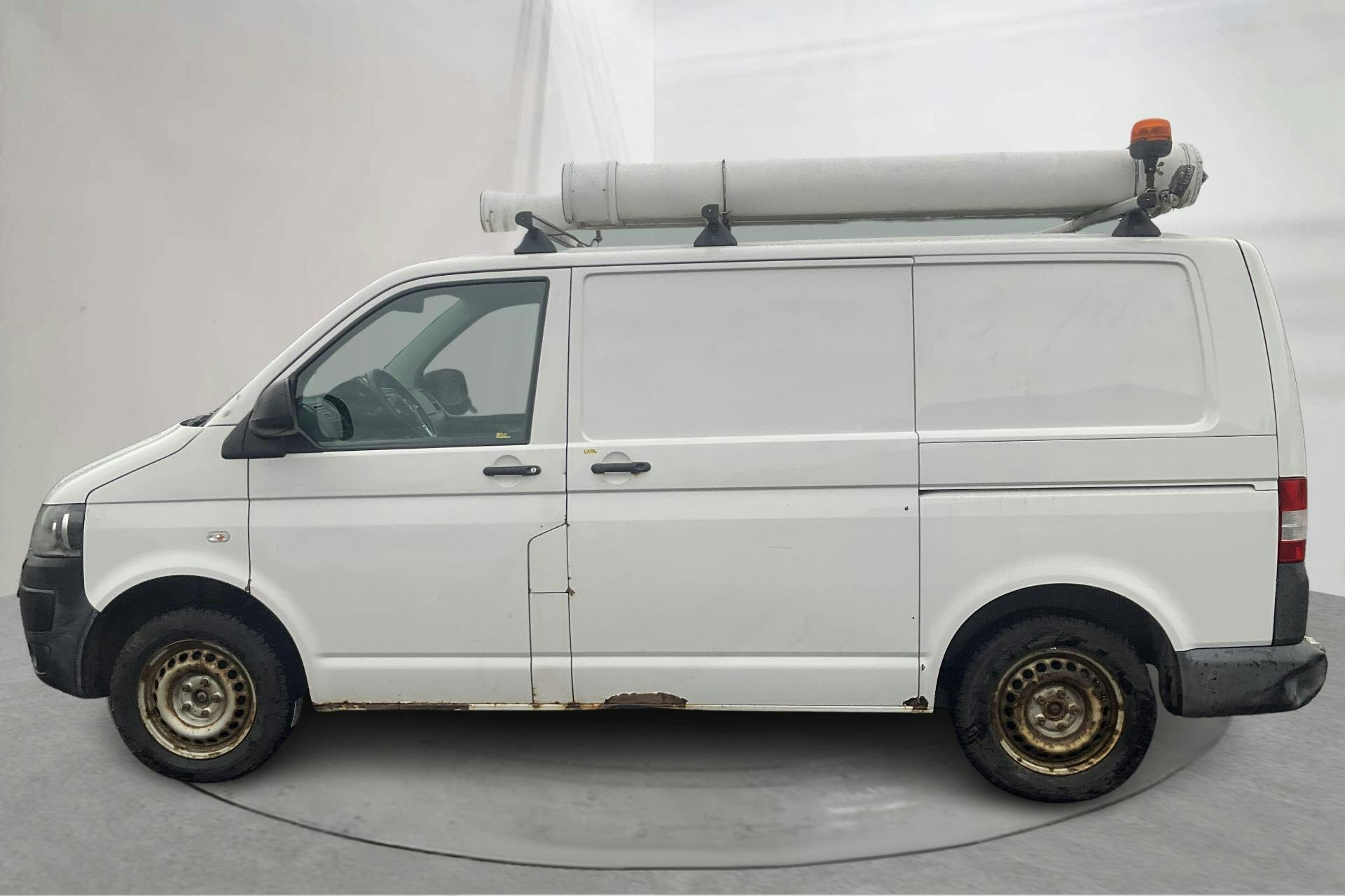 Esittelykuva 2 osoitteesta 11: VW Transporter T5 2.0 TDI 4MOTION (140hk) - 325 690 km - Manuaalinen - valkoinen - 2015