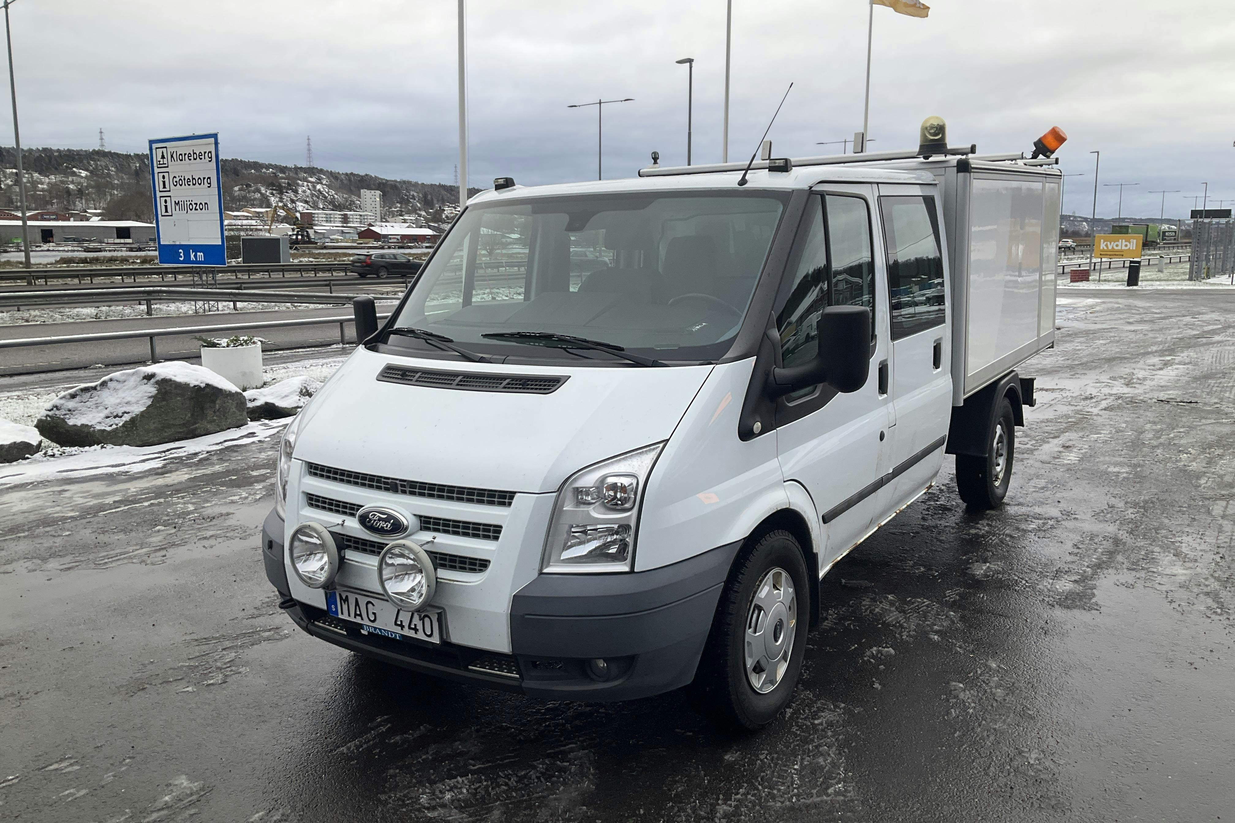 Presentation photo 1 of 13: Ford Transit 350 2.2 TDCi AWD Pickup (125hk) - 37 440 km - Manual - white - 2012