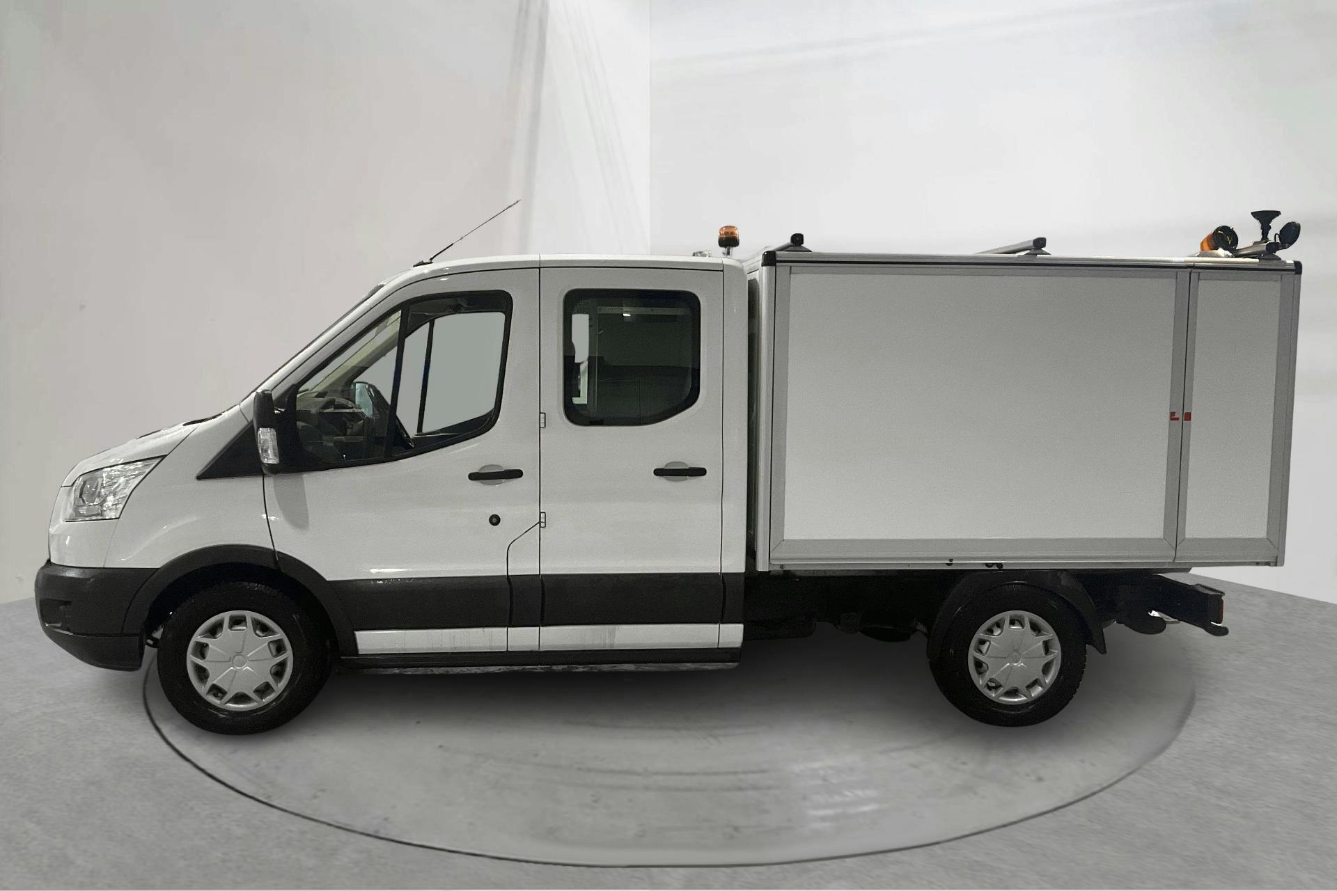 Presentationsfoto 2 av 14: Ford Transit Chassi 350 2.0 TDCi AWD (130hk) - 13 785 mil - Manuell - vit - 2018