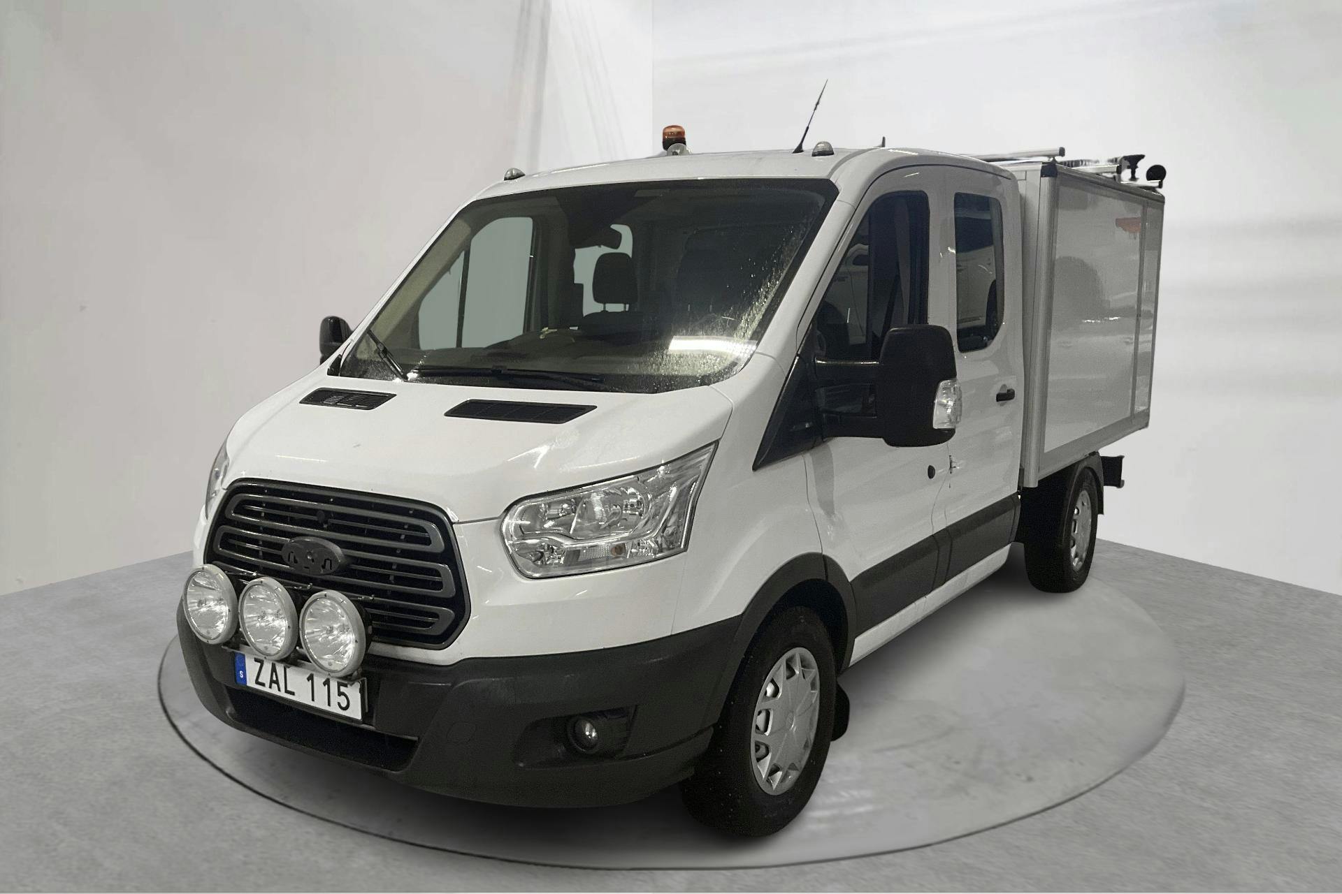Presentationsfoto 1 av 14: Ford Transit Chassi 350 2.0 TDCi AWD (130hk) - 13 785 mil - Manuell - vit - 2018